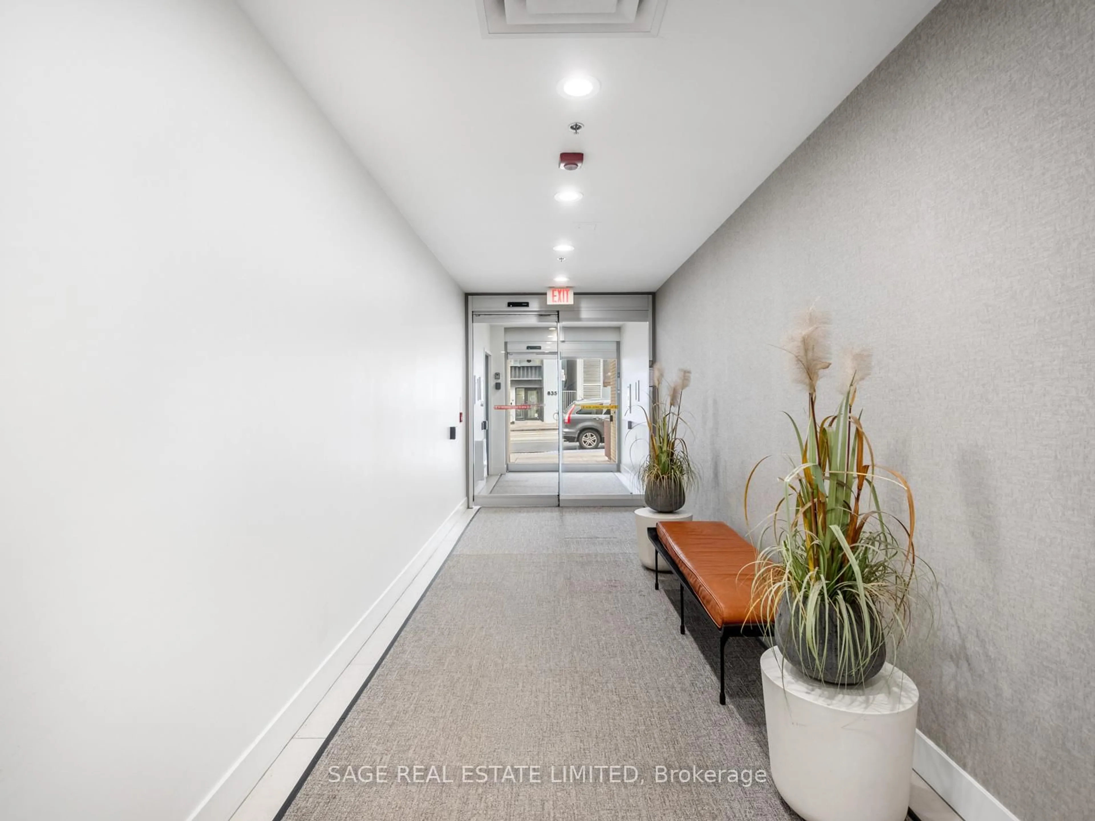 Indoor foyer for 630 Queen East St, Toronto Ontario M4M 1G3