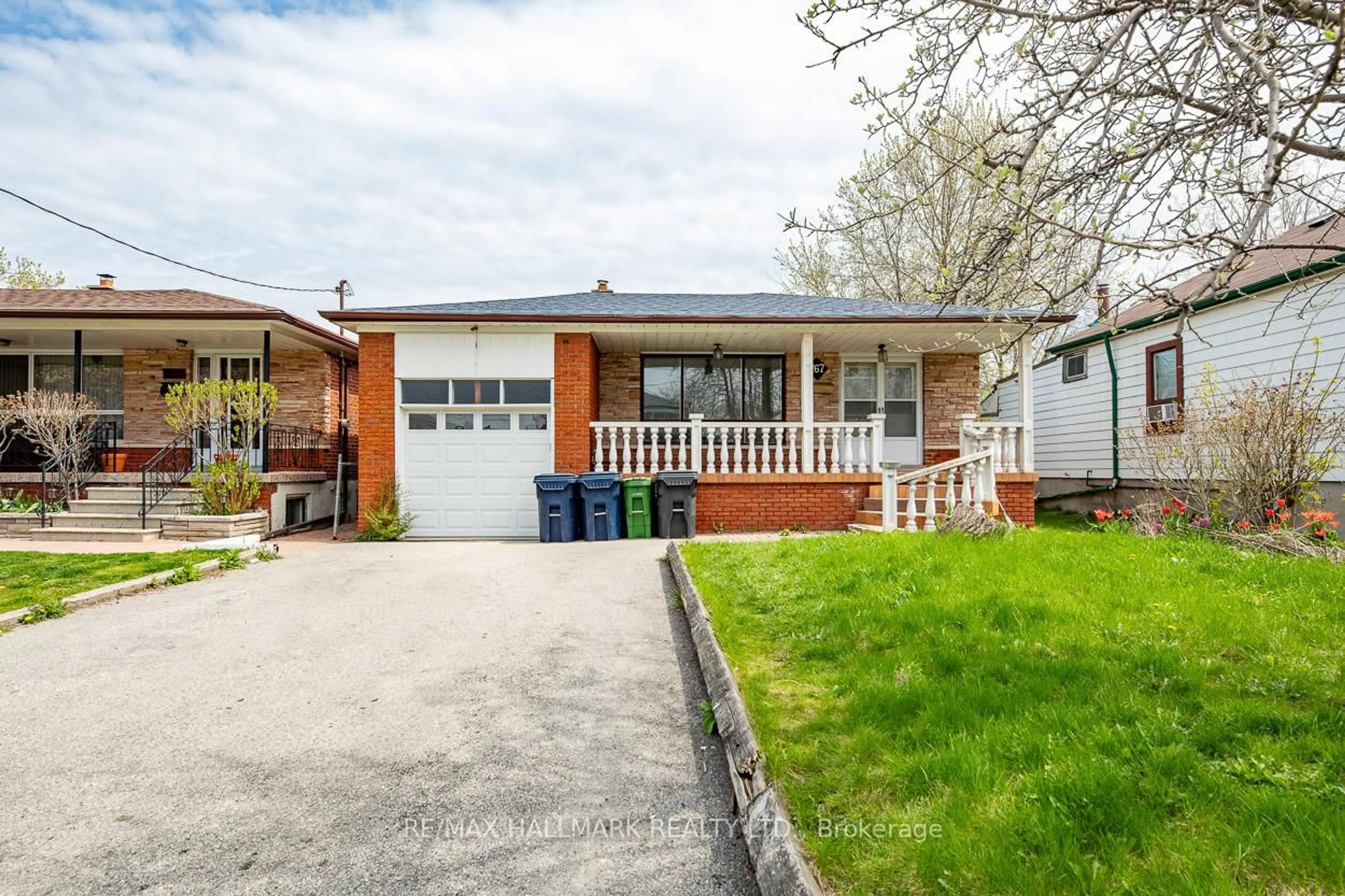 Home with brick exterior material, street for 767 Midland Ave, Toronto Ontario M1K 4E5