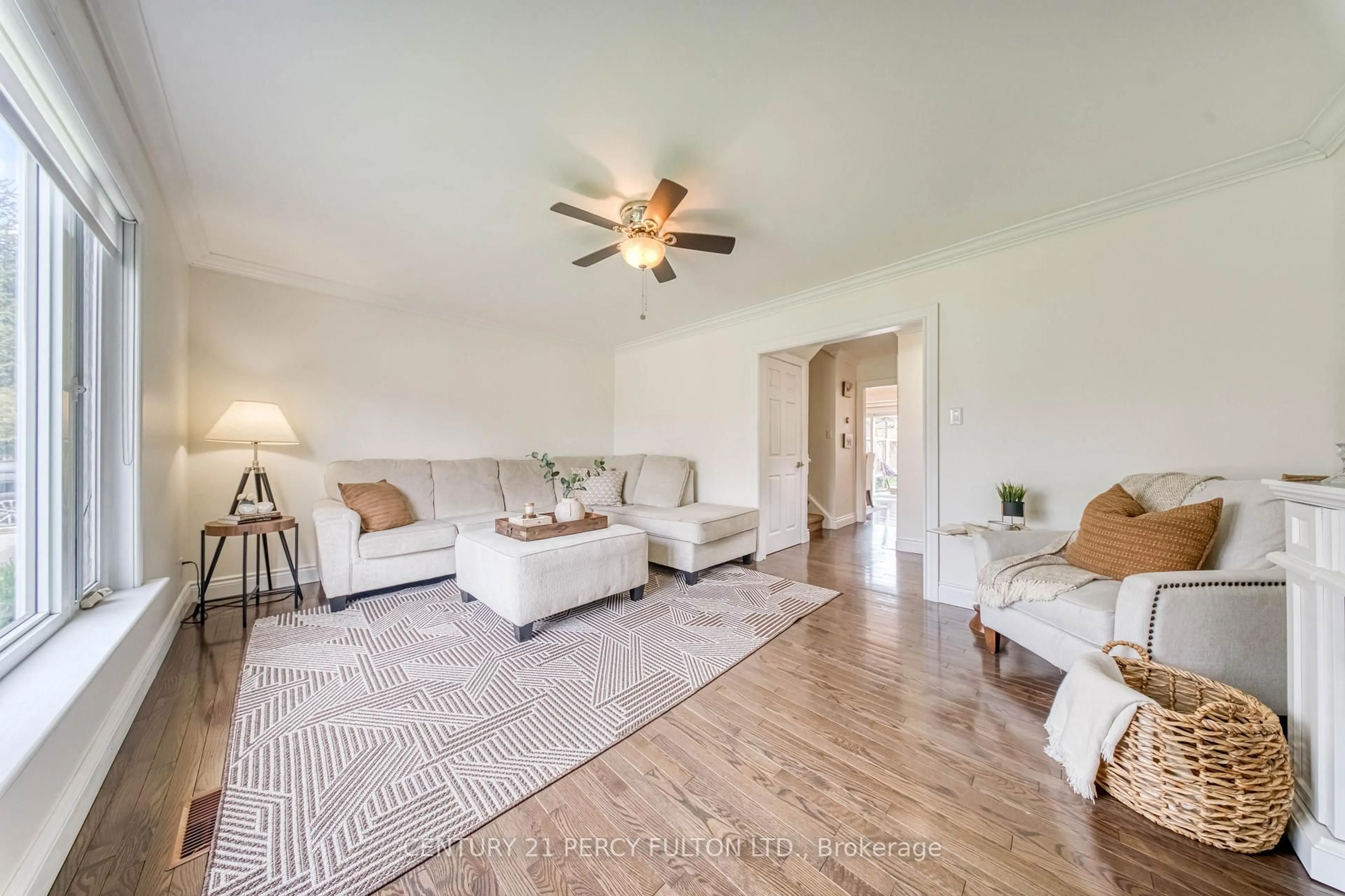 Living room with furniture, unknown for 140 Martin Rd, Clarington Ontario L1C 3N5