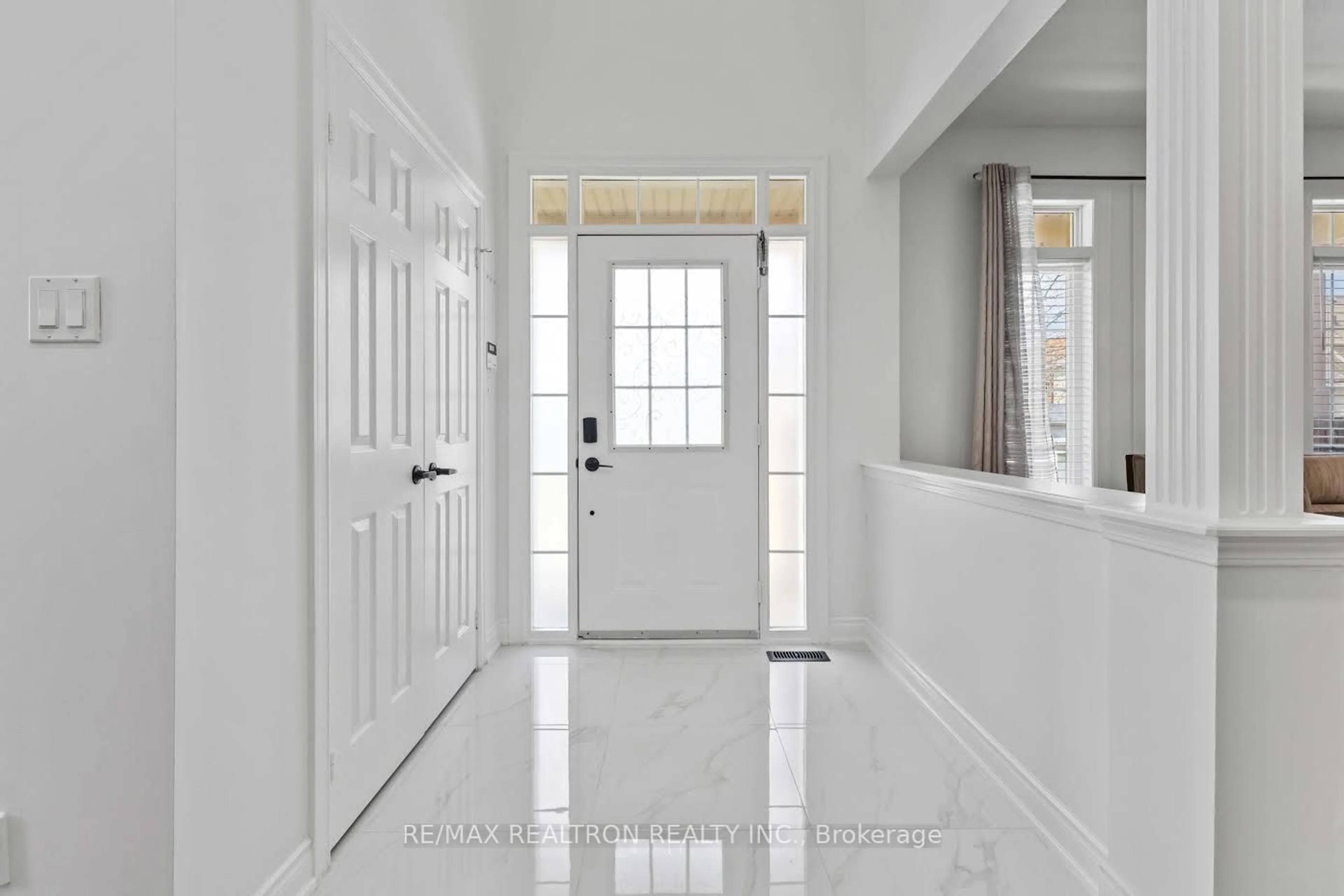 Indoor entryway for 1 Pughe St, Ajax Ontario L1T 0E3