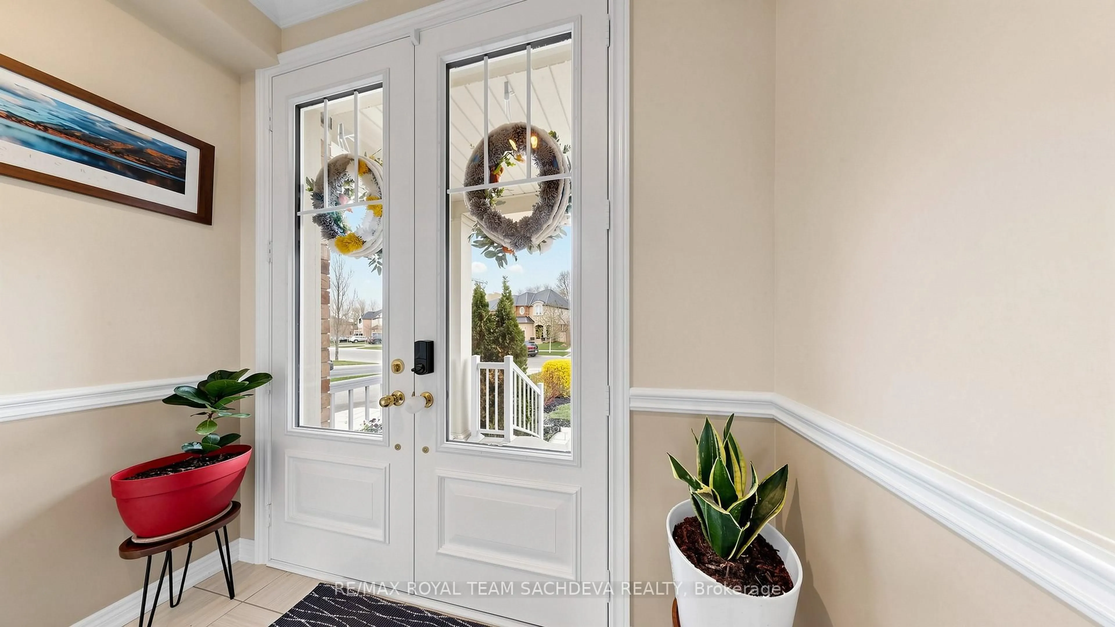 Indoor entryway for 7 Woolacott Lane, Clarington Ontario L1C 0J4