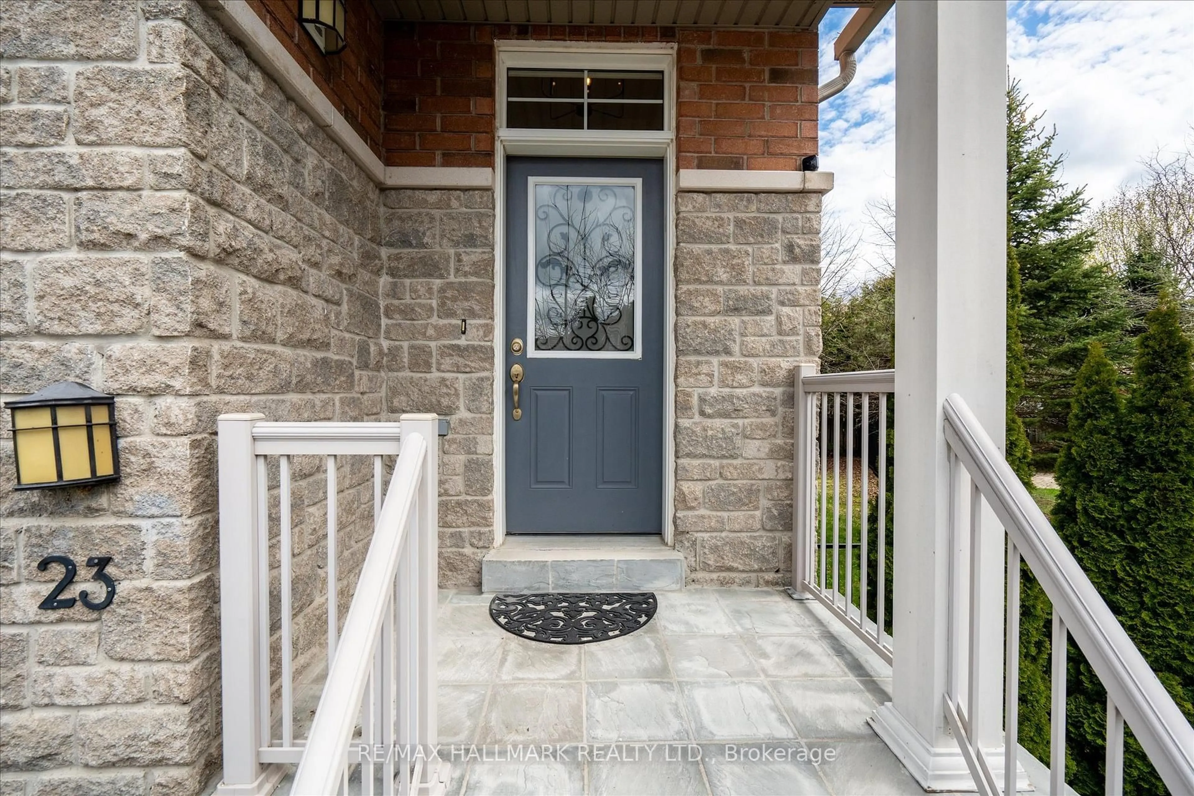 Indoor entryway for 23 Mastwood Cres, Toronto Ontario M1C 0B3