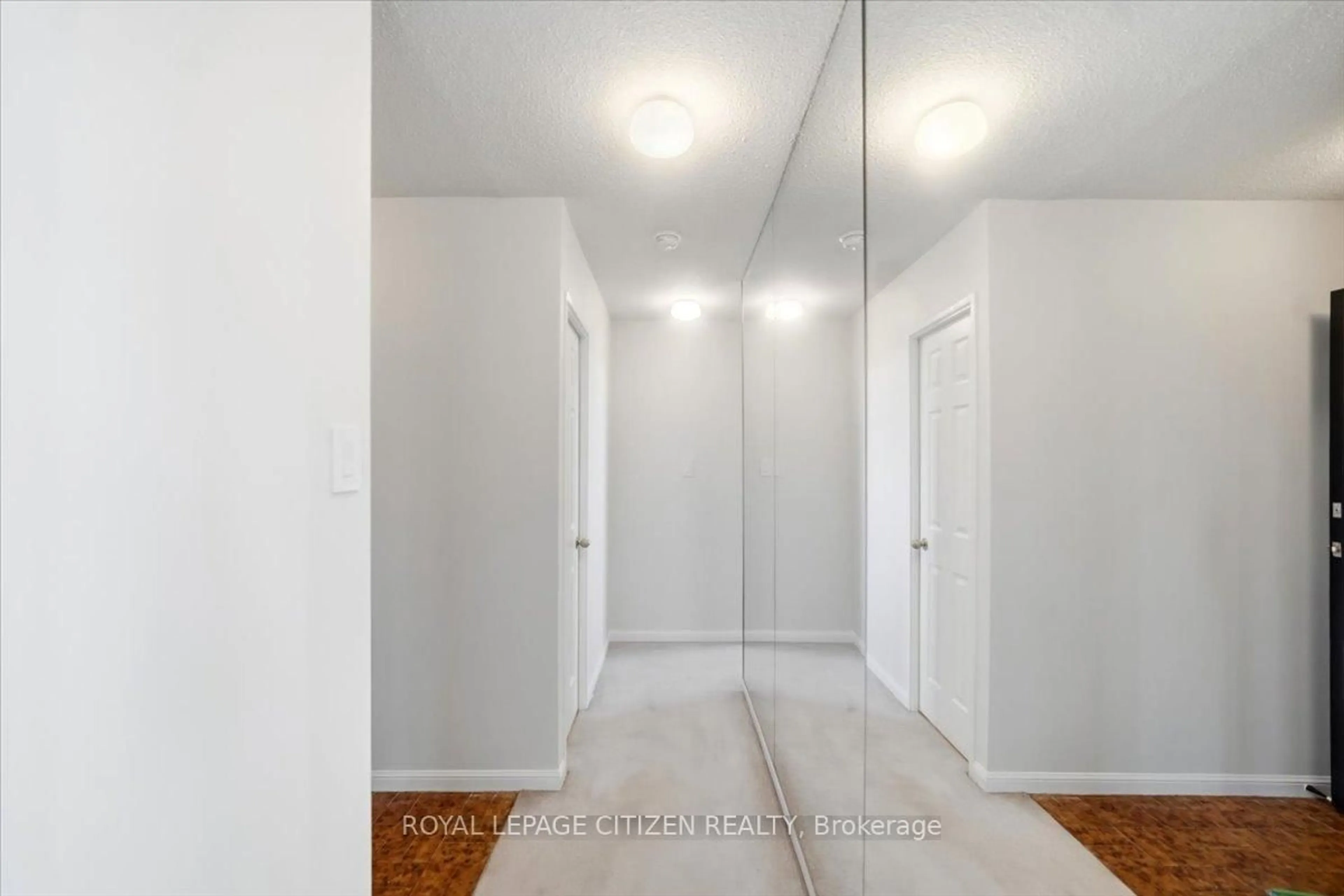 Indoor entryway for 757 Victoria Park Ave #PH03, Toronto Ontario M4C 5N8