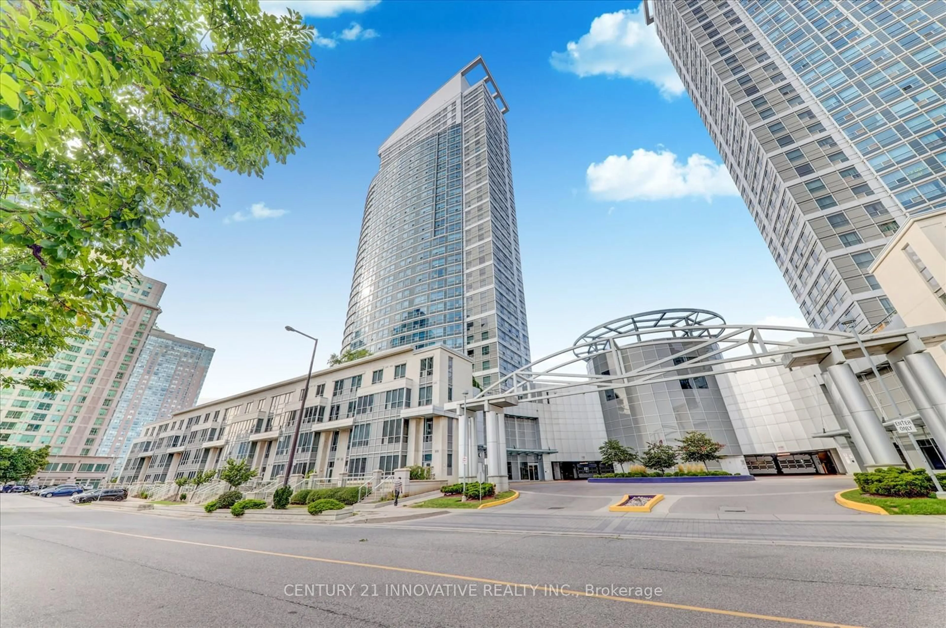 Indoor foyer for 36 Lee Centre Dr #Th307, Toronto Ontario M1H 3J1