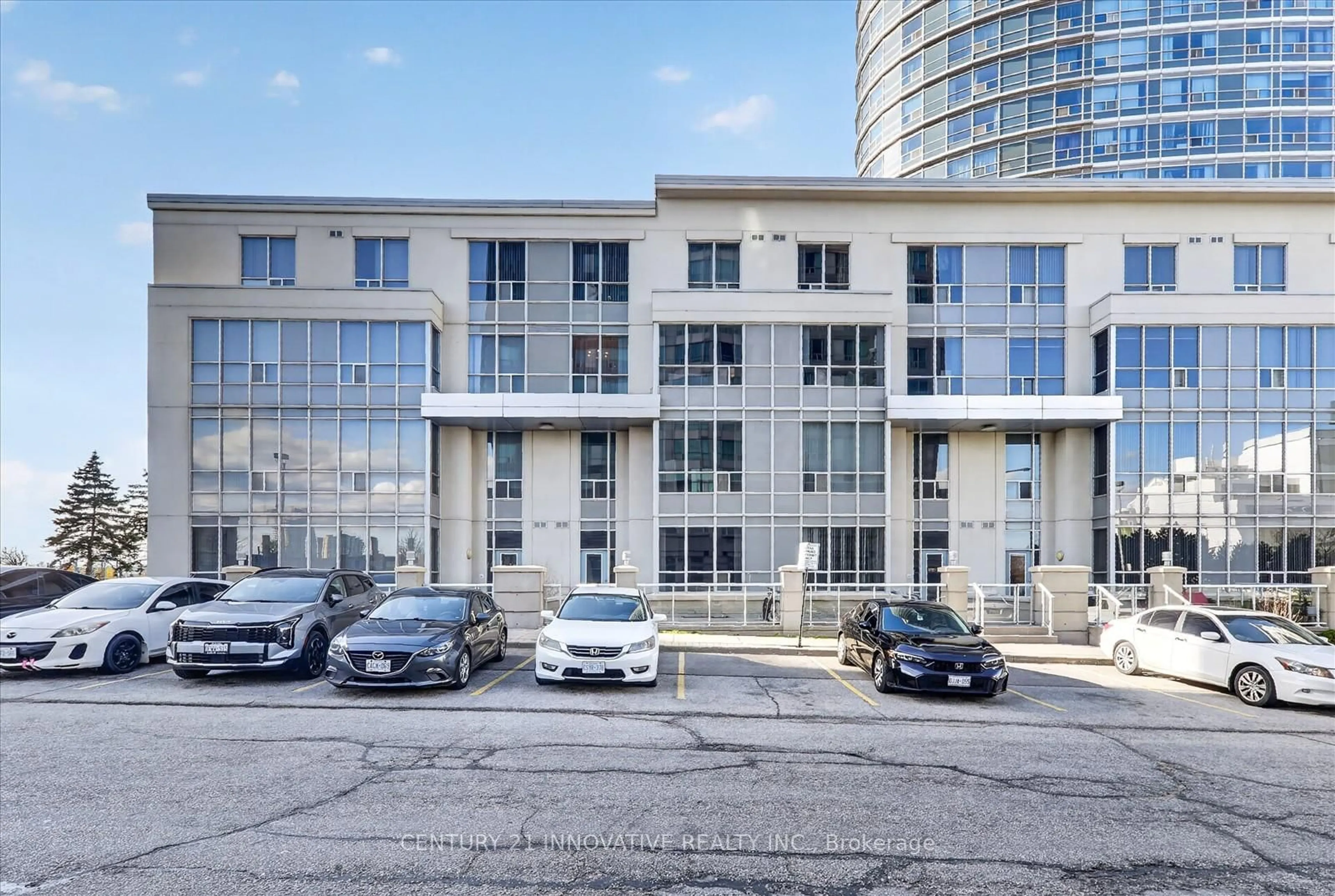 Unknown for 36 Lee Centre Dr #Th307, Toronto Ontario M1H 3J1