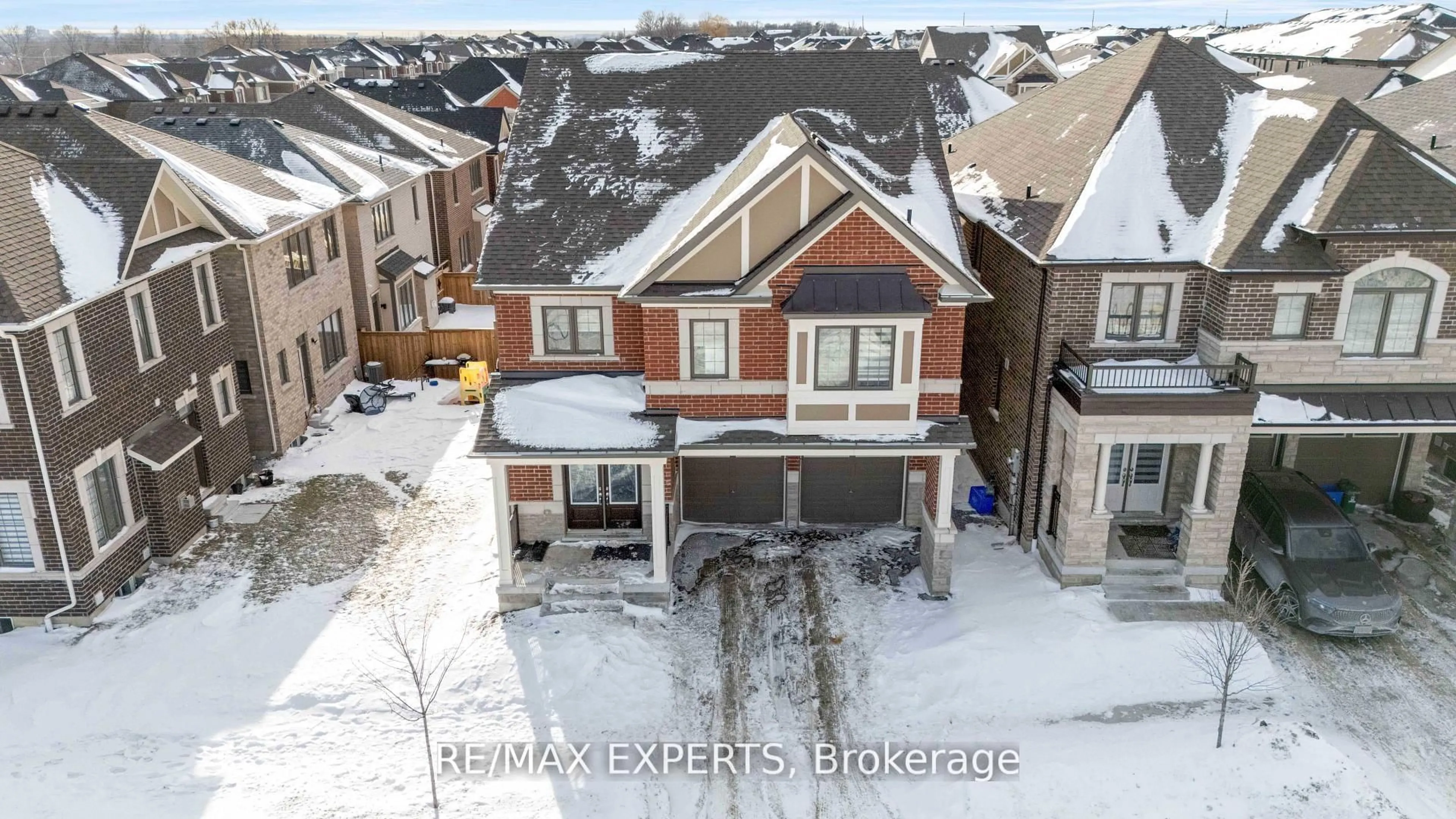 A pic from outside/outdoor area/front of a property/back of a property/a pic from drone, street for 1437 Kerrydale Ave, Pickering Ontario L1X 0M9