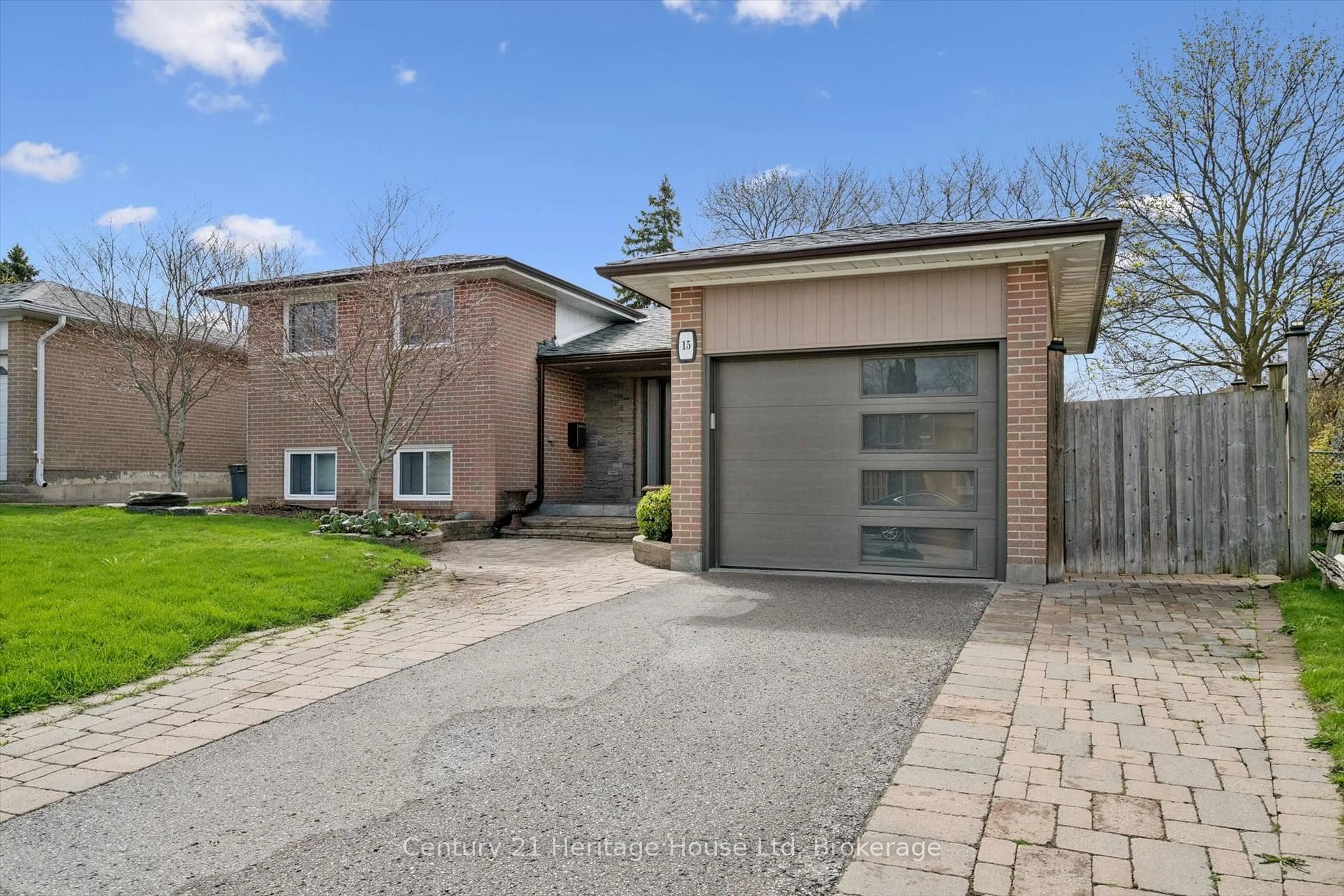 Home with brick exterior material, street for 15 Conference Blvd, Toronto Ontario M1C 2E1
