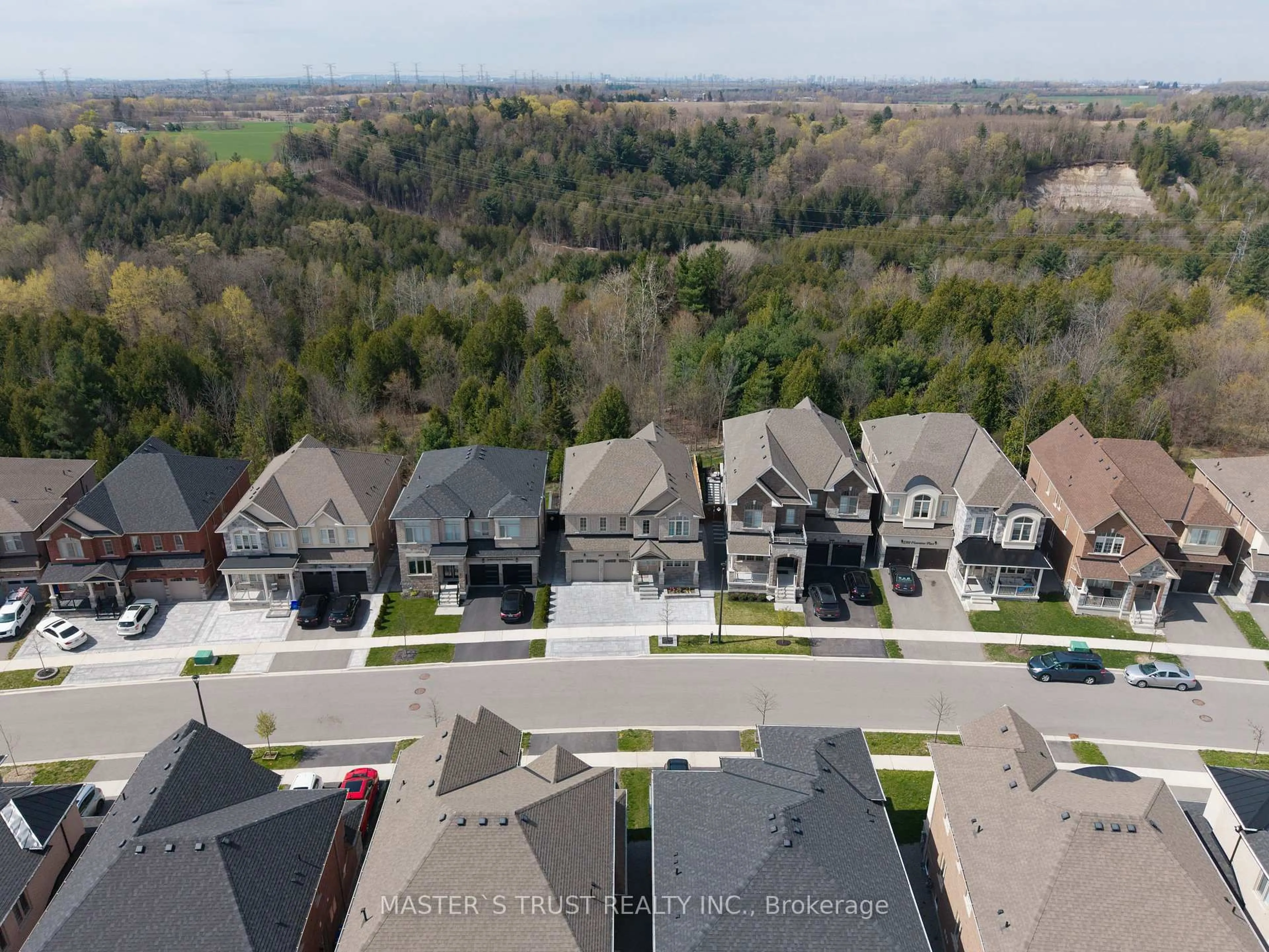 A pic from outside/outdoor area/front of a property/back of a property/a pic from drone, unknown for 2497 Florentine Pl, Pickering Ontario L1X 0H2
