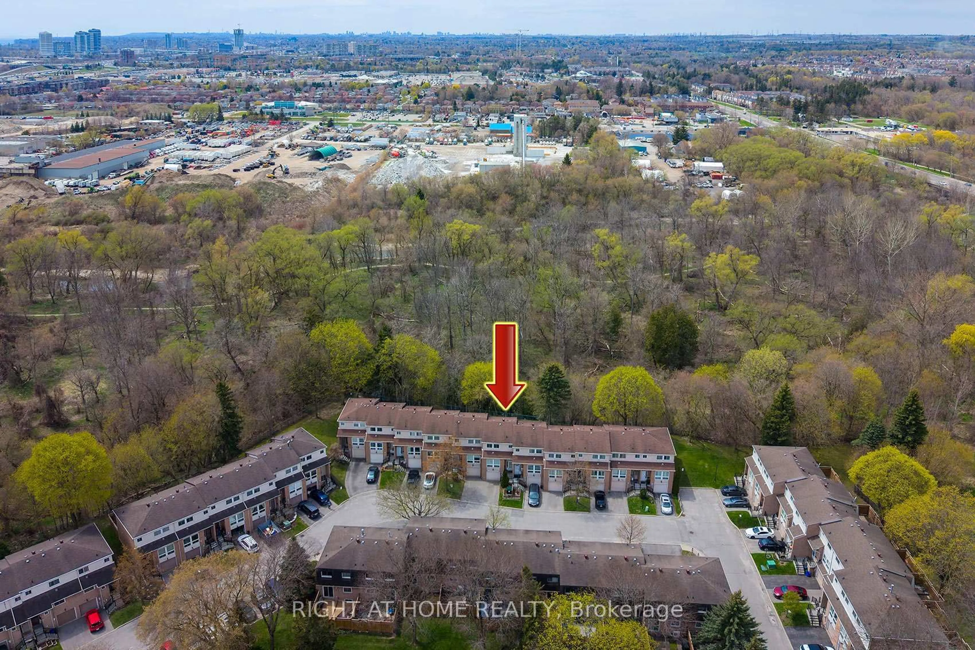 A pic from outside/outdoor area/front of a property/back of a property/a pic from drone, city buildings view from balcony for 67 Willows Lane, Ajax Ontario L1S 6E7