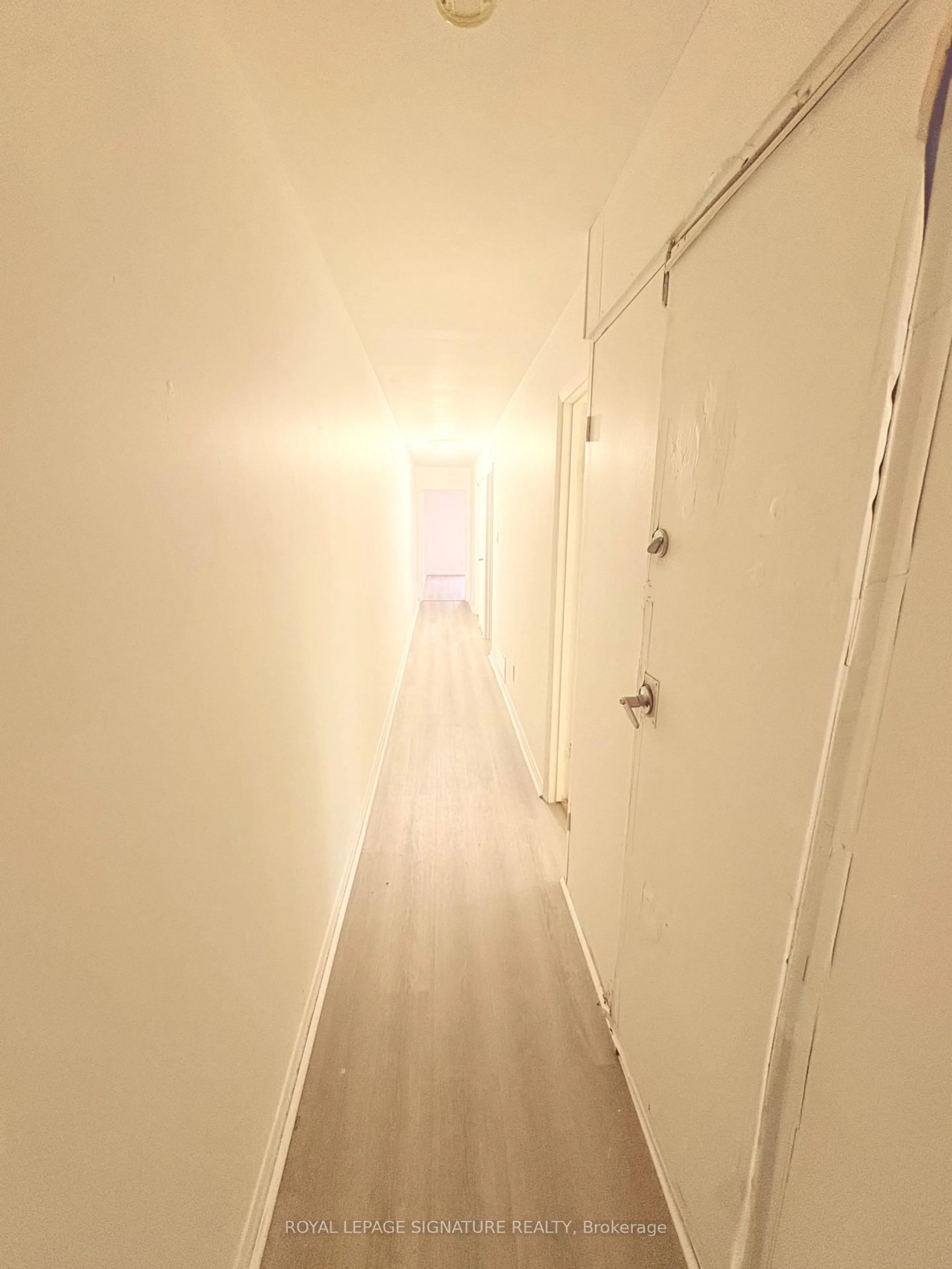 A pic of a room for 237 Pickering St, Toronto Ontario M4E 3J9