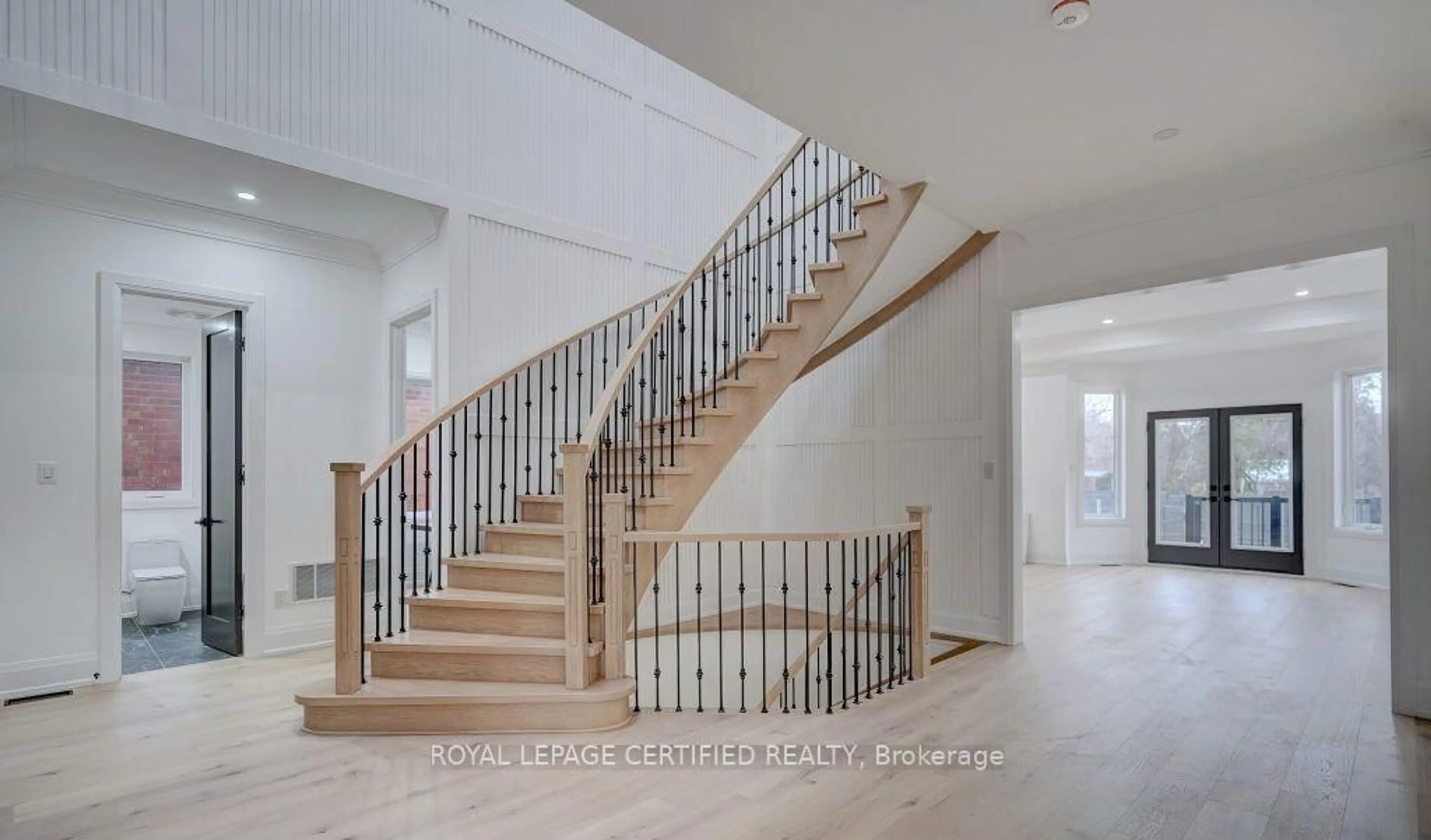 Stairs for 12 Euclid Ave, Toronto Ontario M1C 1J6