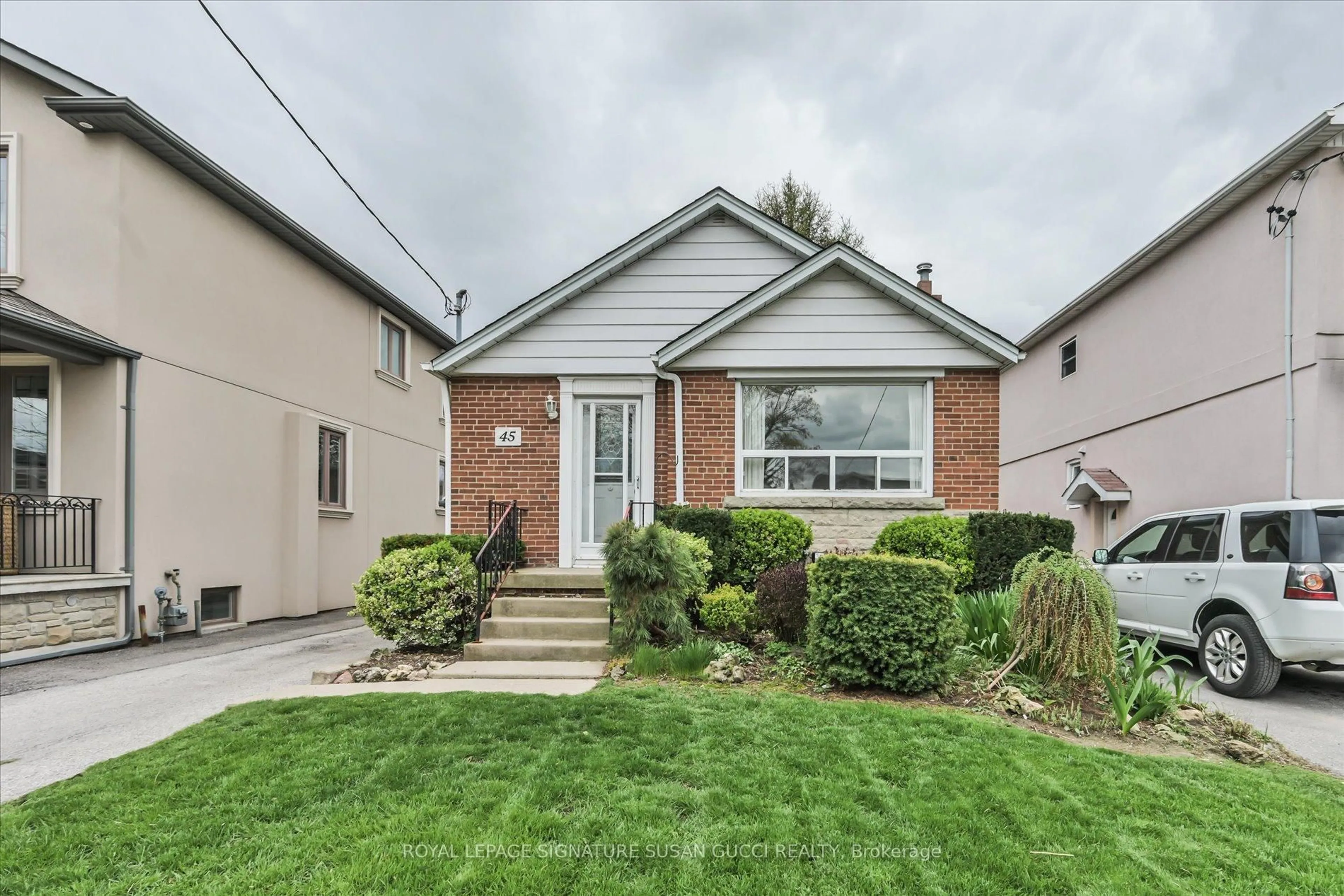 Unknown for 45 Joanith Dr, Toronto Ontario M4B 1S8