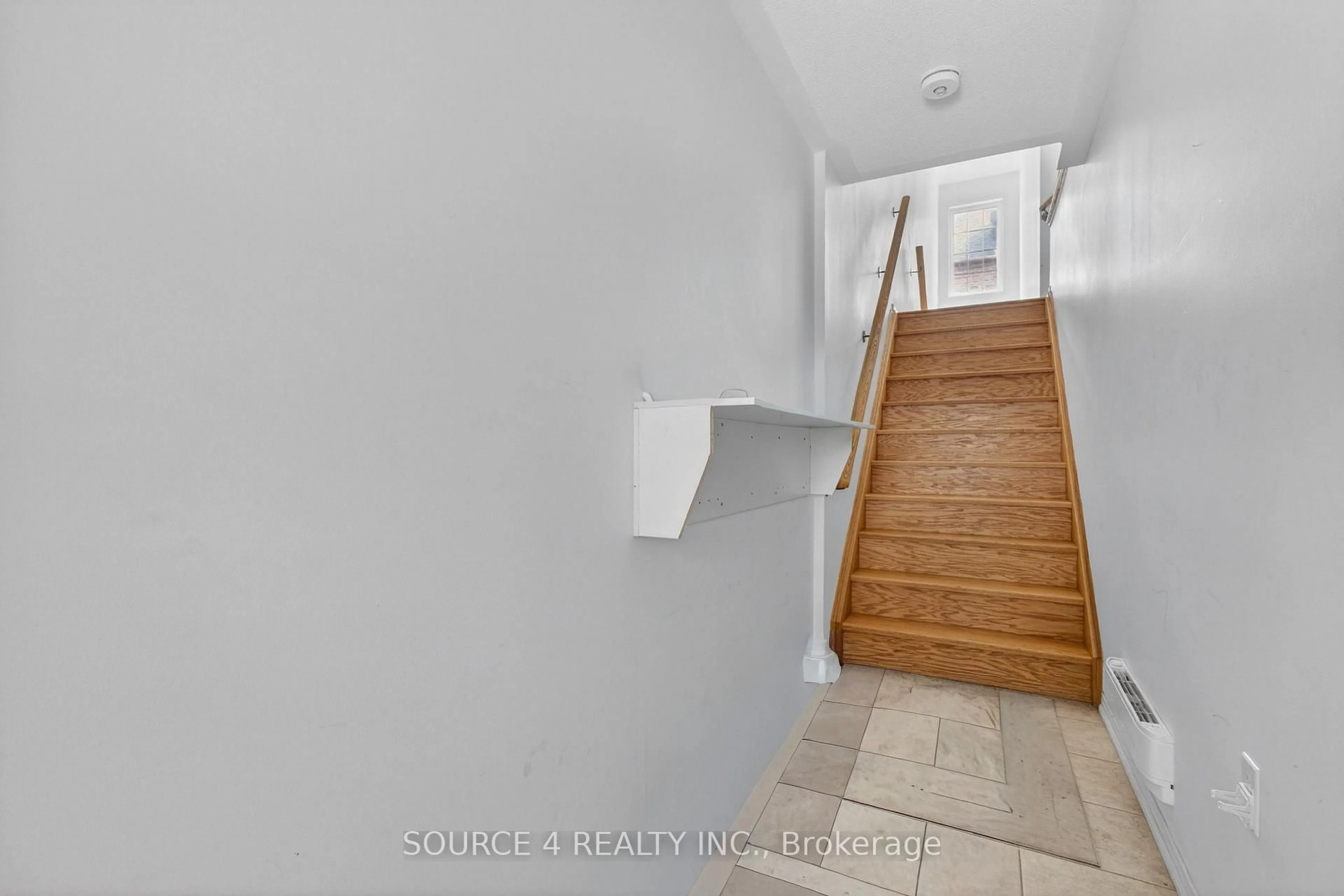 Unknown for 2698 Deputy Minister Path, Oshawa Ontario L1L 0M7