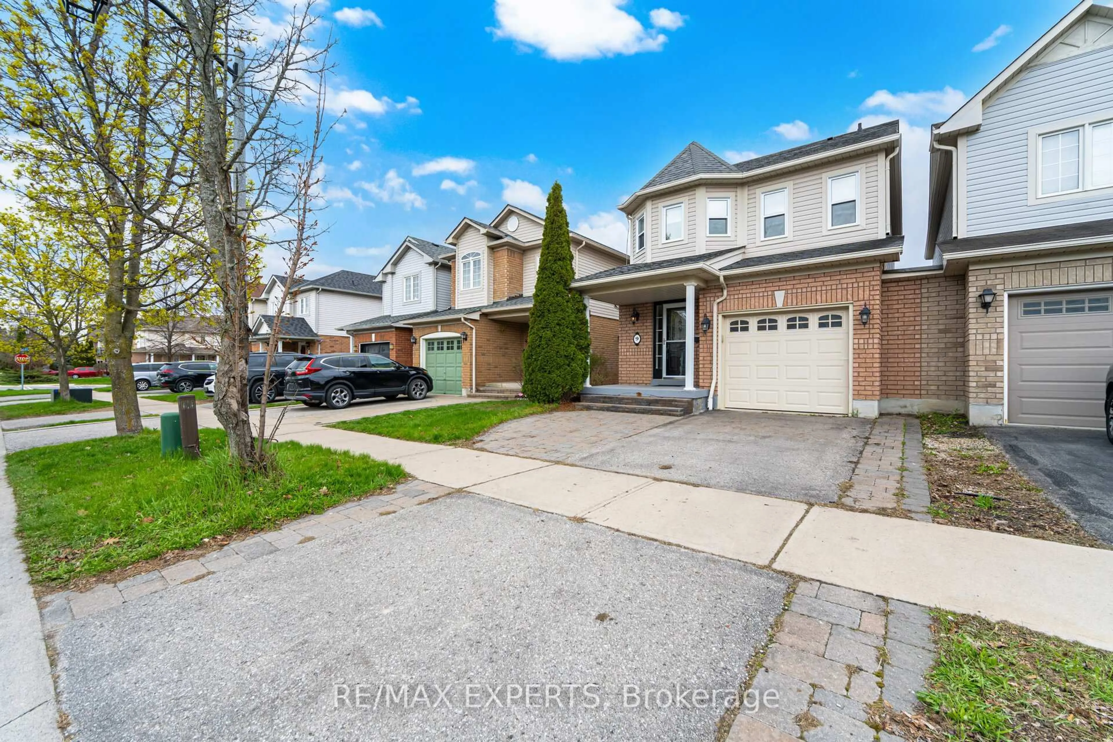 Unknown for 9 Catkins Cres, Whitby Ontario L1R 3A2