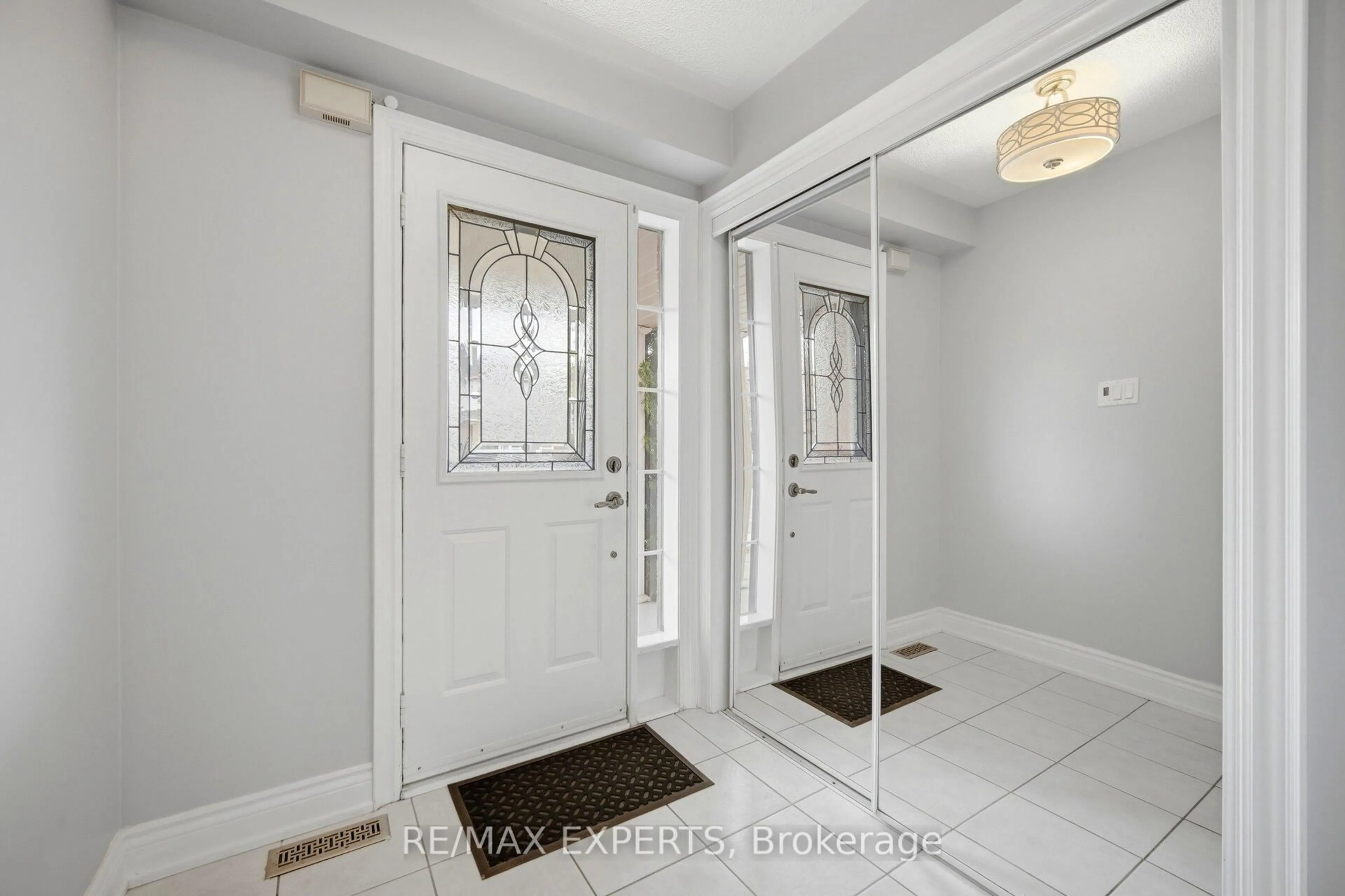 Indoor entryway for 9 Catkins Cres, Whitby Ontario L1R 3A2