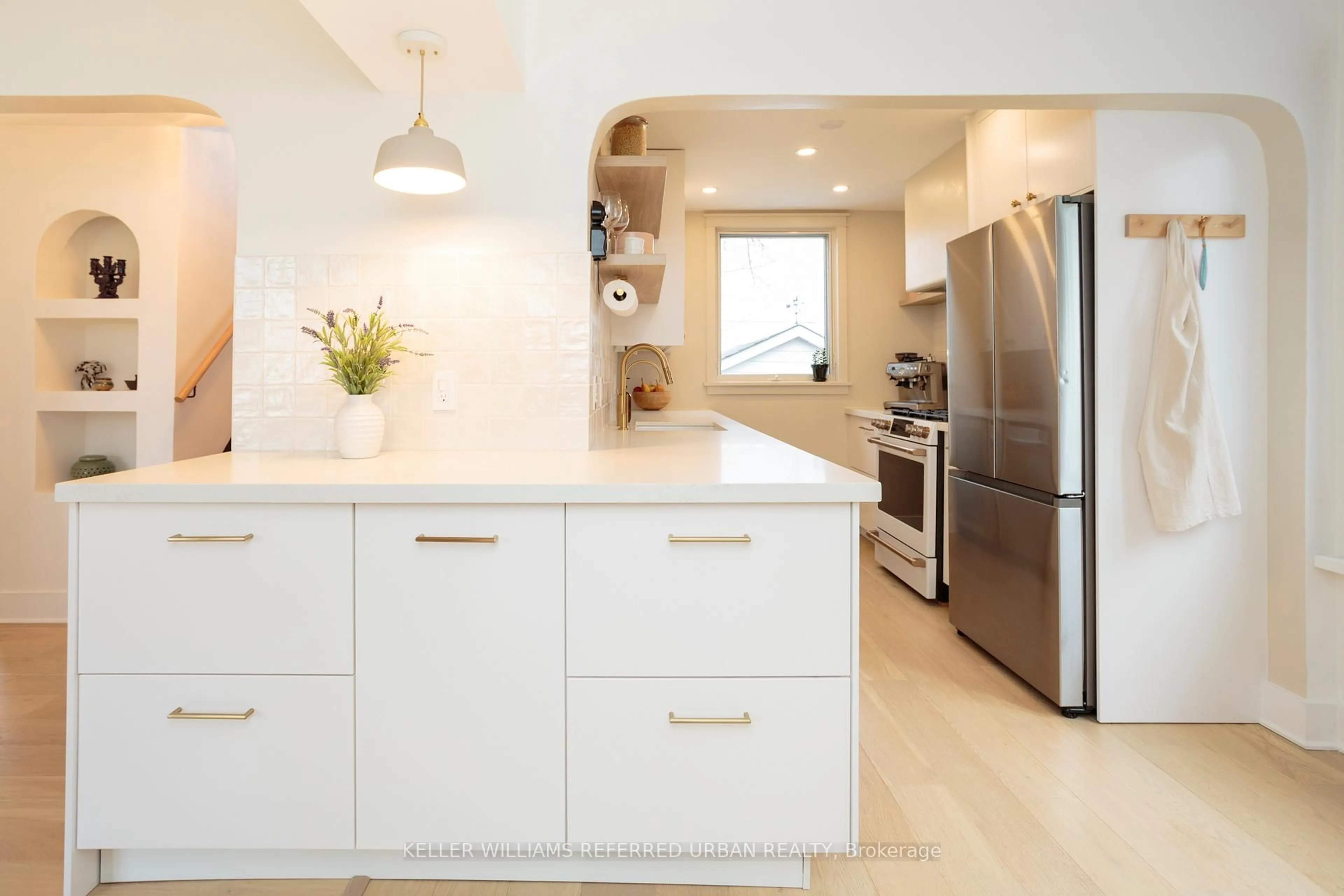 Contemporary kitchen, unknown for 115 Fernhill Blvd, Oshawa Ontario L1J 5J2
