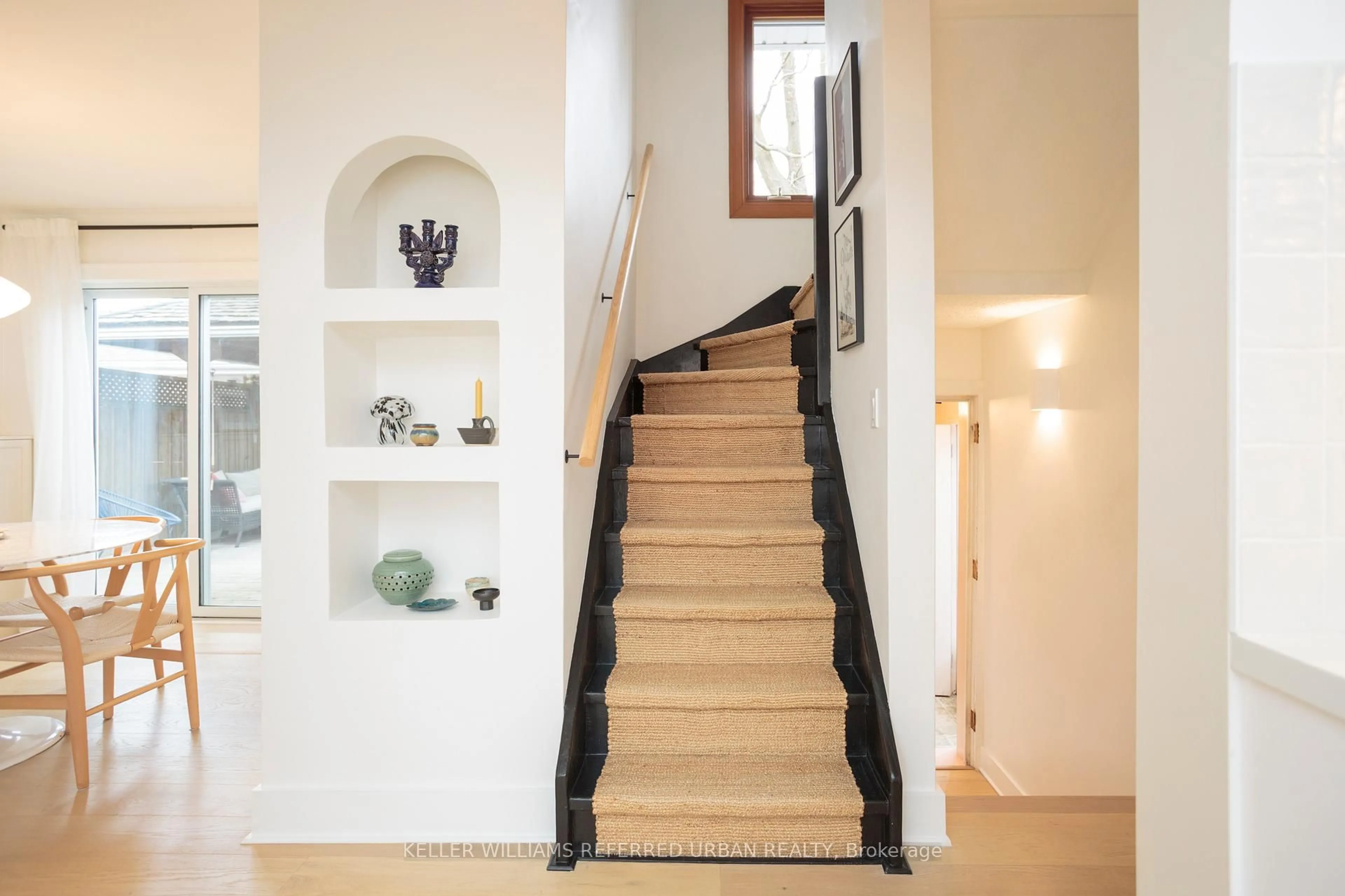Stairs for 115 Fernhill Blvd, Oshawa Ontario L1J 5J2