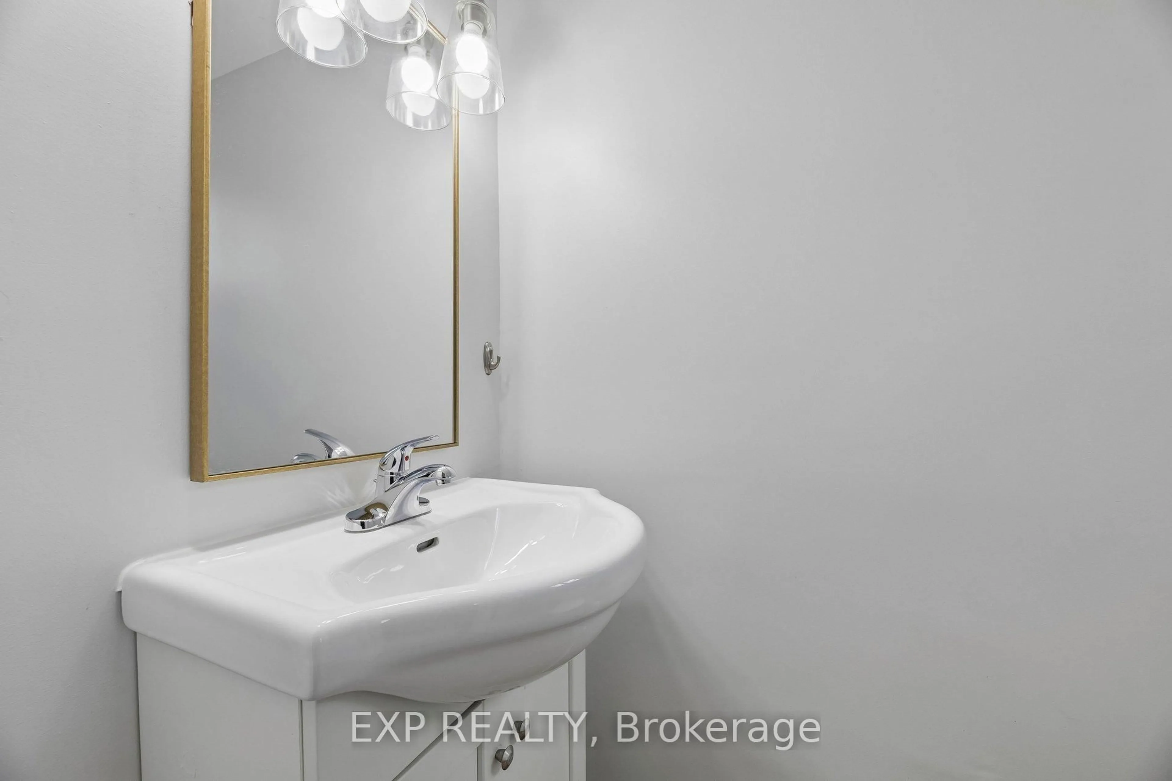 Standard bathroom, ceramic/tile floor for 1945 Denmar Rd #74, Pickering Ontario L1V 3E2