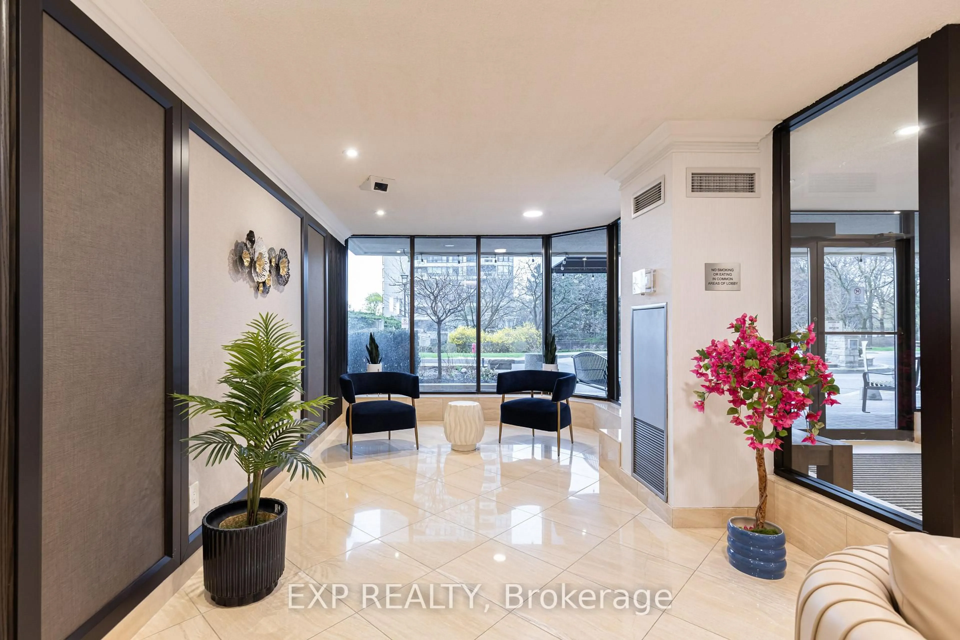 Indoor foyer for 275 Bamburgh Circ #1809, Toronto Ontario M1W 3X4