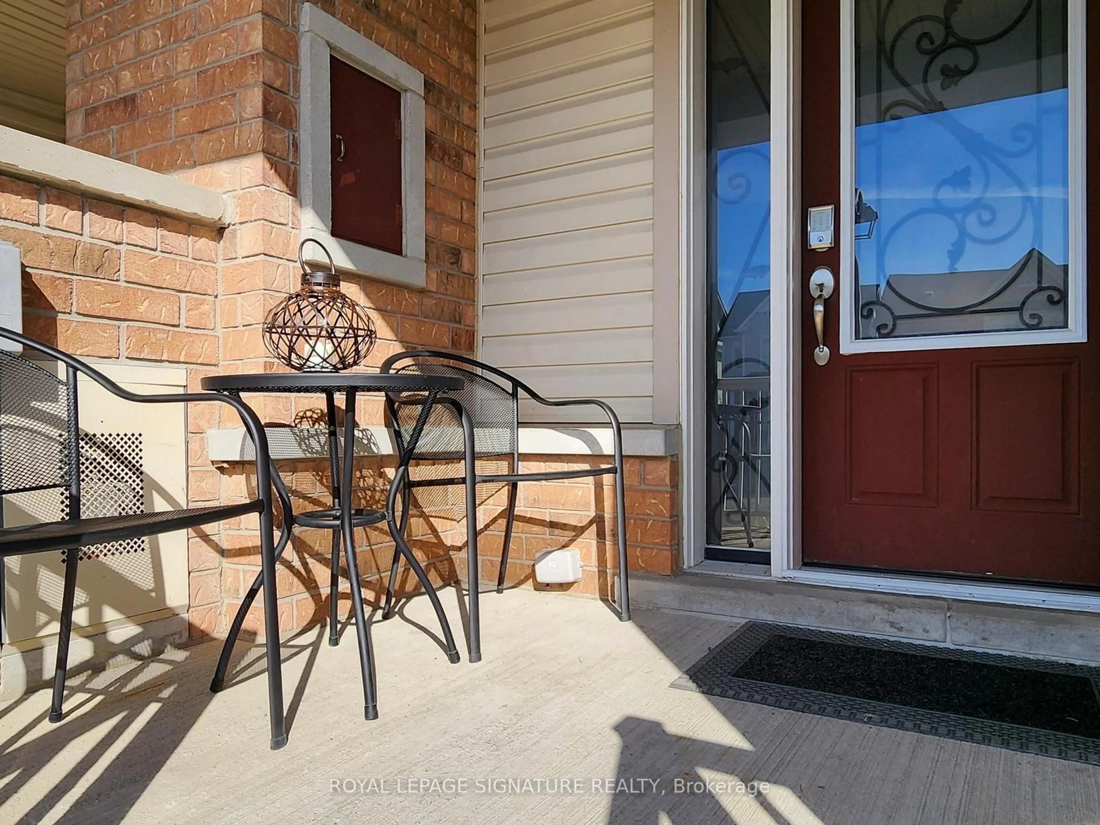 Unknown for 19 Gallimere Crt, Whitby Ontario L1N 0J5