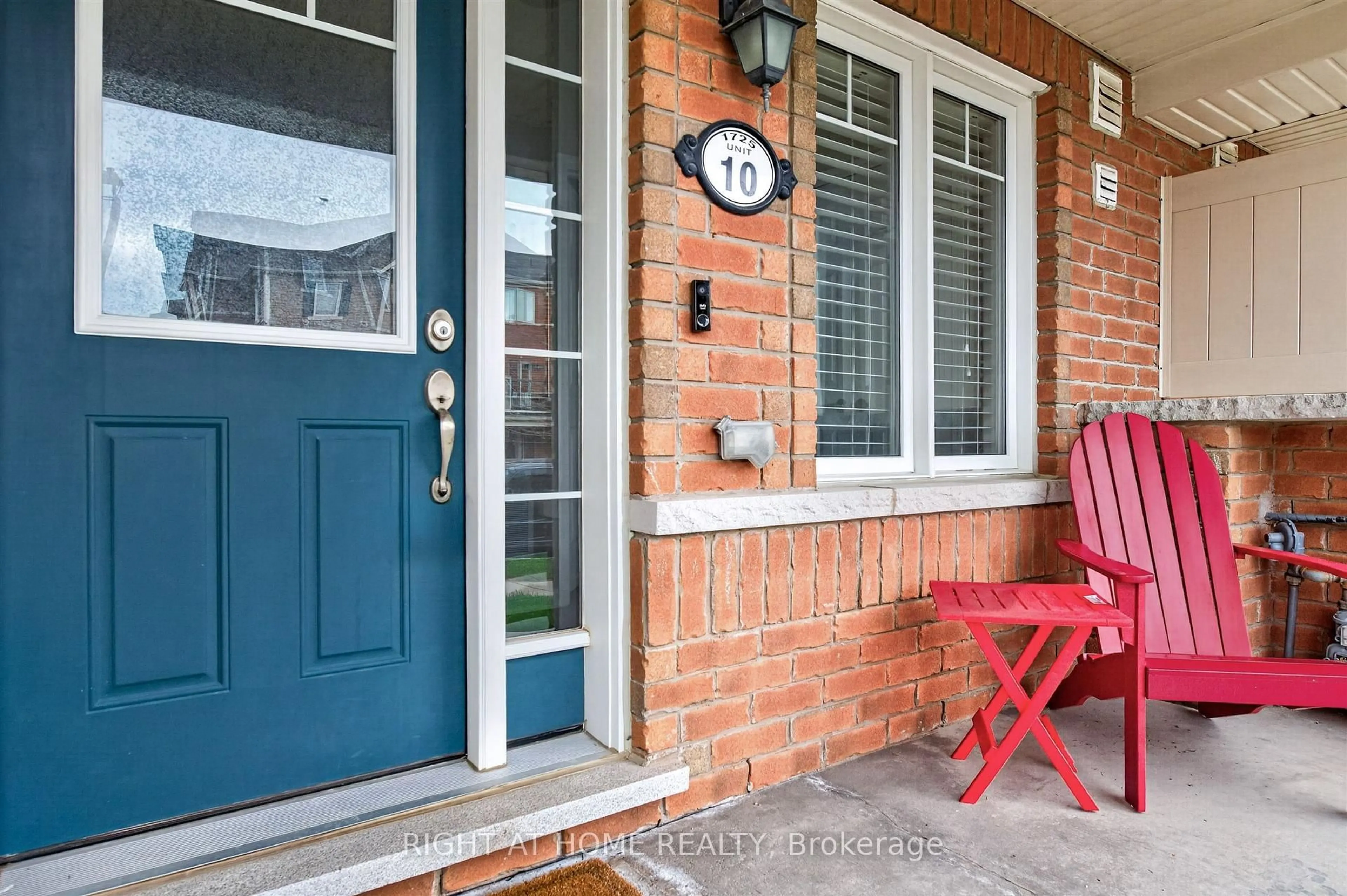 Indoor entryway for 1725 Pure Springs Blvd #10, Pickering Ontario L1X 0A4