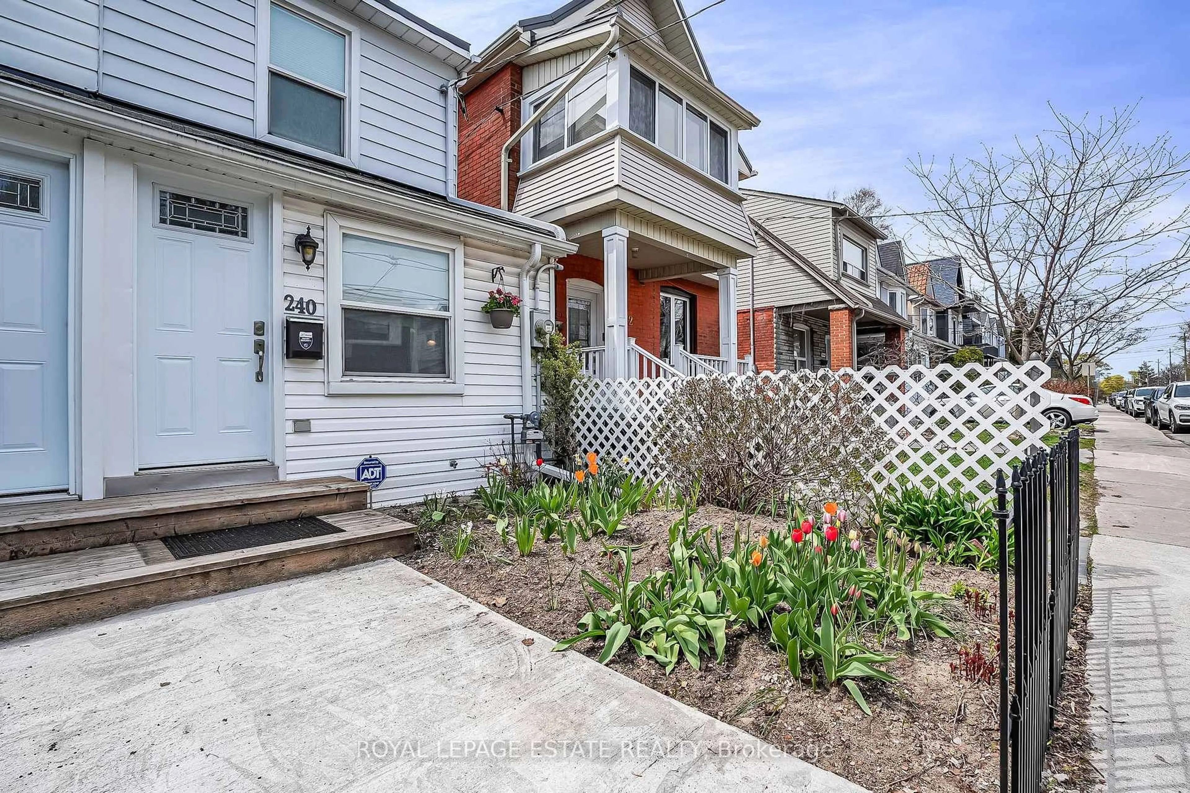 Unknown for 240 Cedarvale Ave, Toronto Ontario M4C 4K2