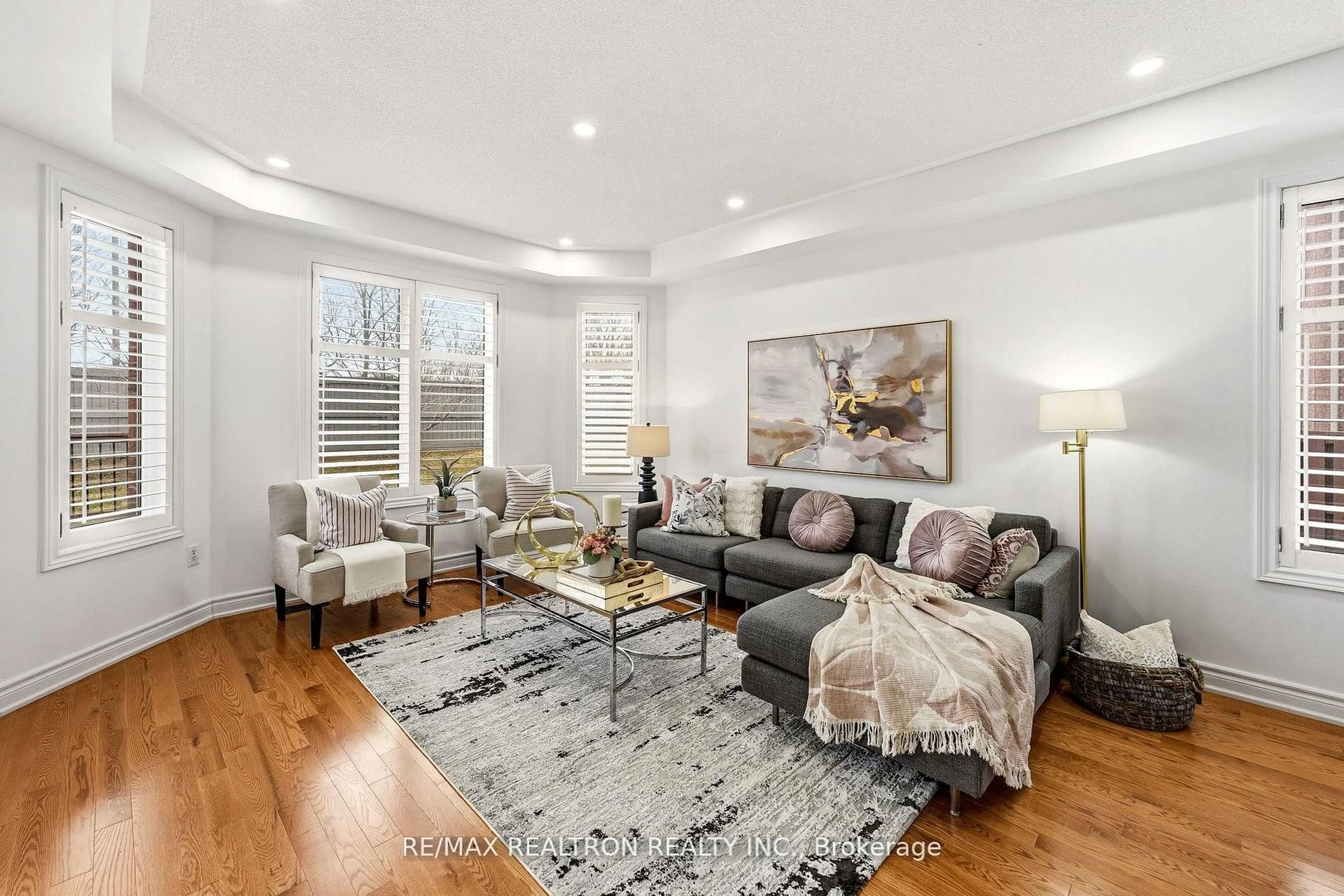 Living room with furniture, unknown for 30 Glacier Cres, Toronto Ontario M1X 2A8
