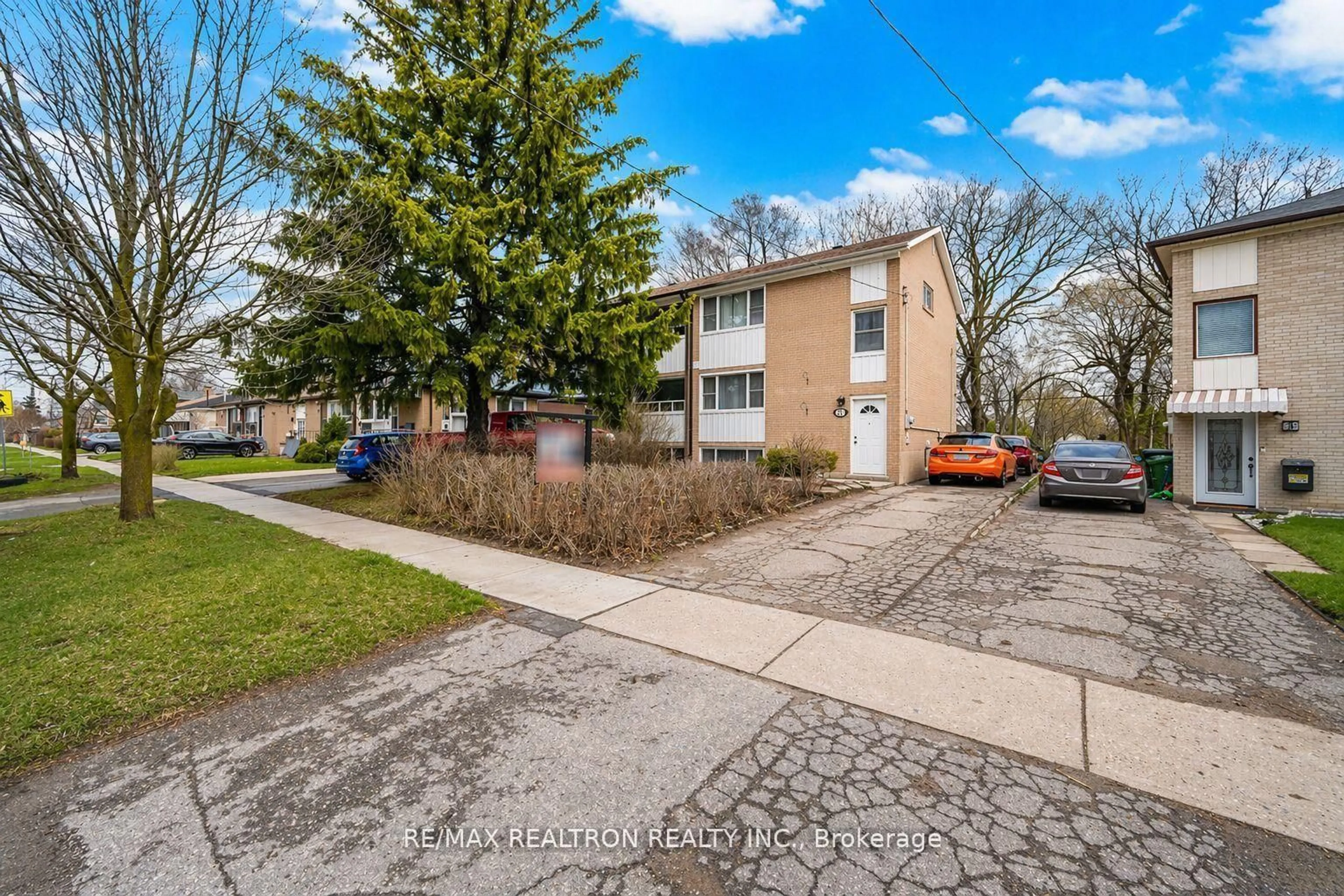 Unknown for 87 Overture Rd, Toronto Ontario M1E 2W3