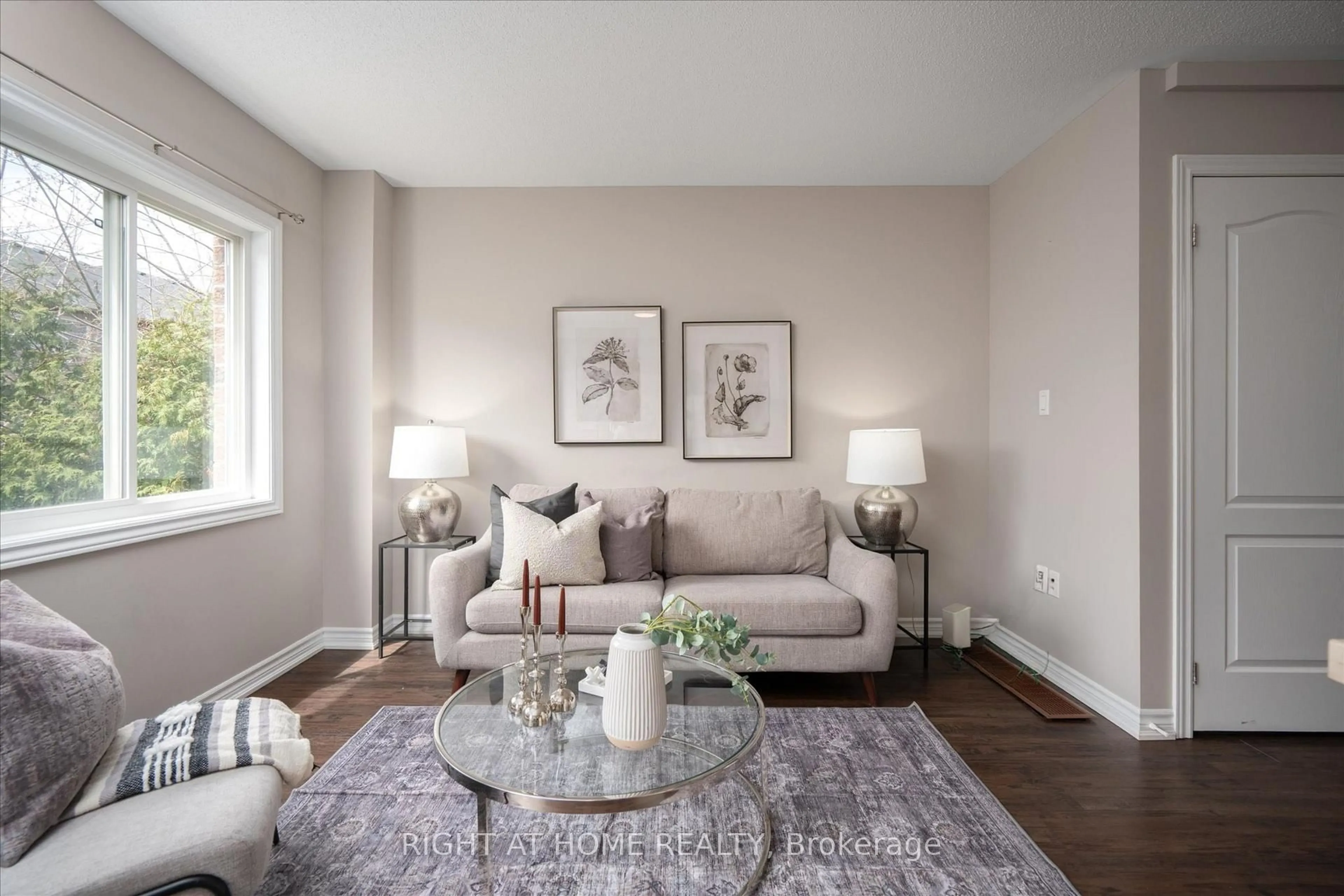 Living room with furniture, unknown for 40 Markham Tr, Clarington Ontario L1C 0S4