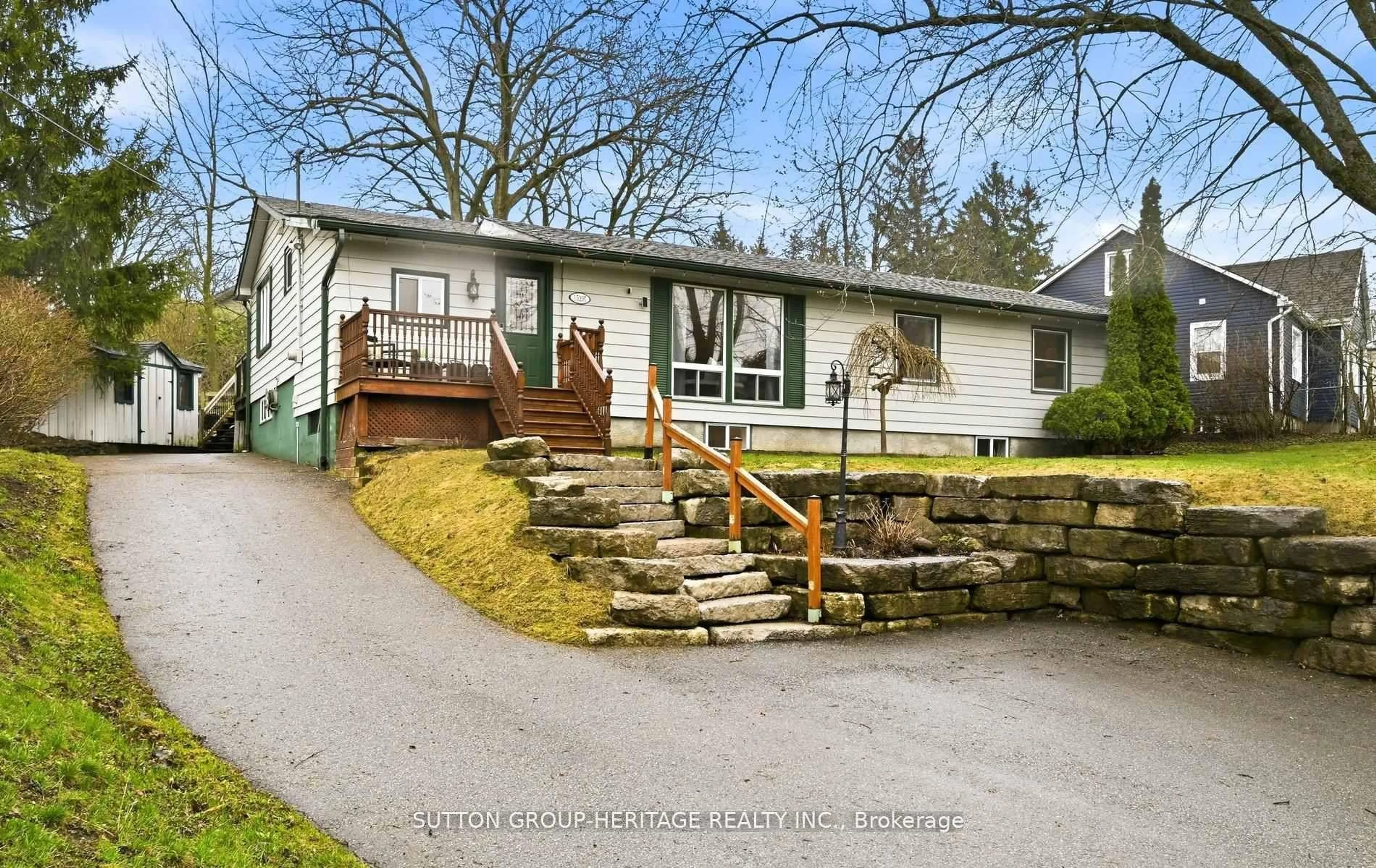 A pic from outside/outdoor area/front of a property/back of a property/a pic from drone, street for 15297 Old Simcoe Rd, Scugog Ontario L9L 1L1