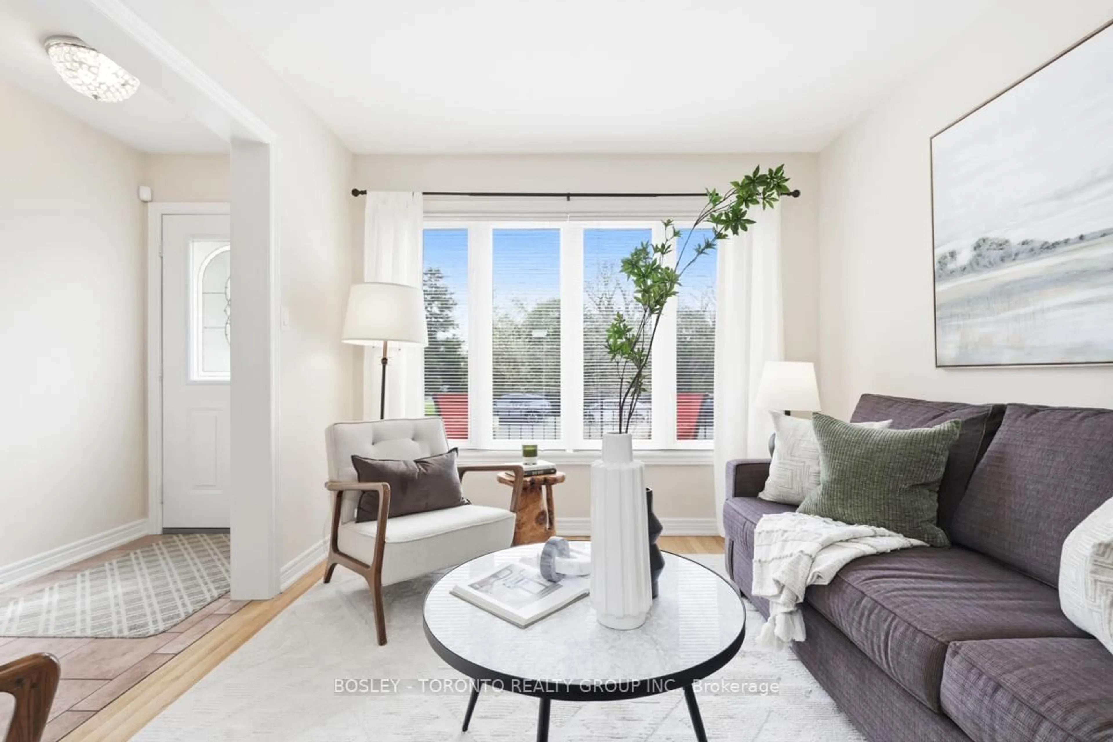 Living room with furniture, unknown for 218 Aylesworth Ave, Toronto Ontario M1N 2J6