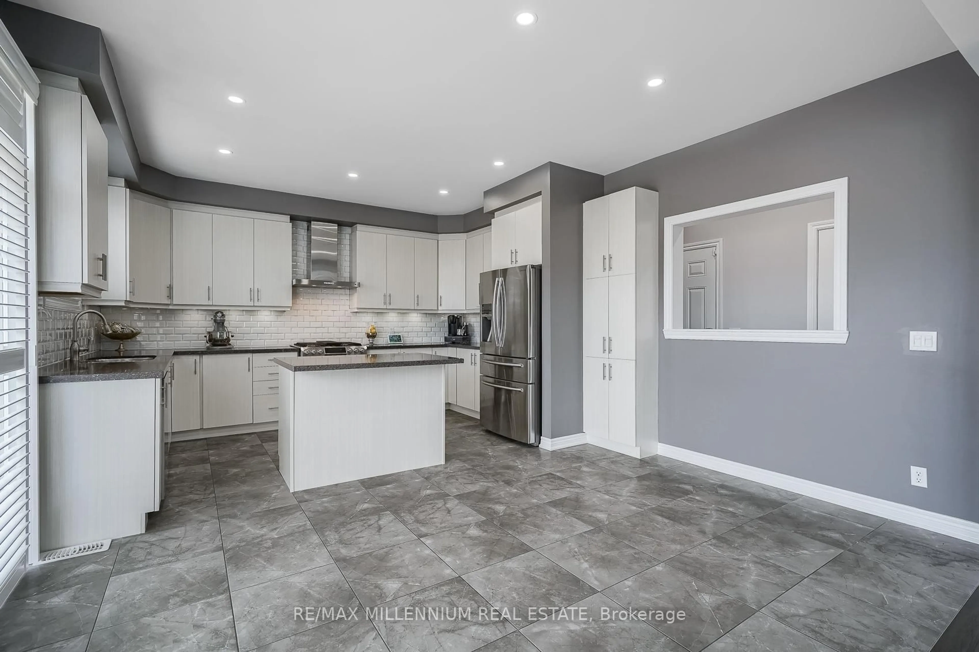 Open concept kitchen, ceramic/tile floor for 190 Symington Ave, Oshawa Ontario L1L 0J8