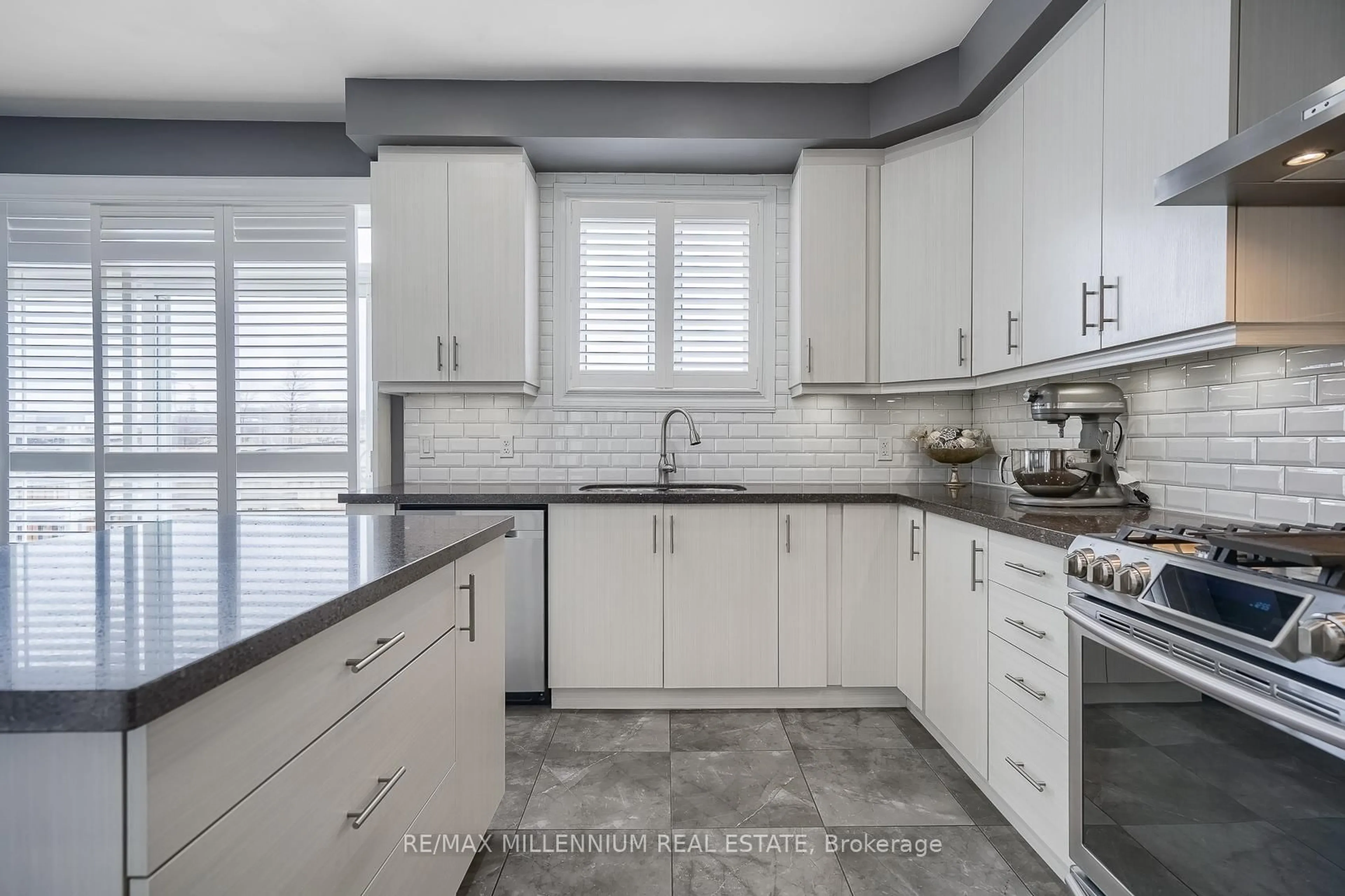 Contemporary kitchen, ceramic/tile floor for 190 Symington Ave, Oshawa Ontario L1L 0J8