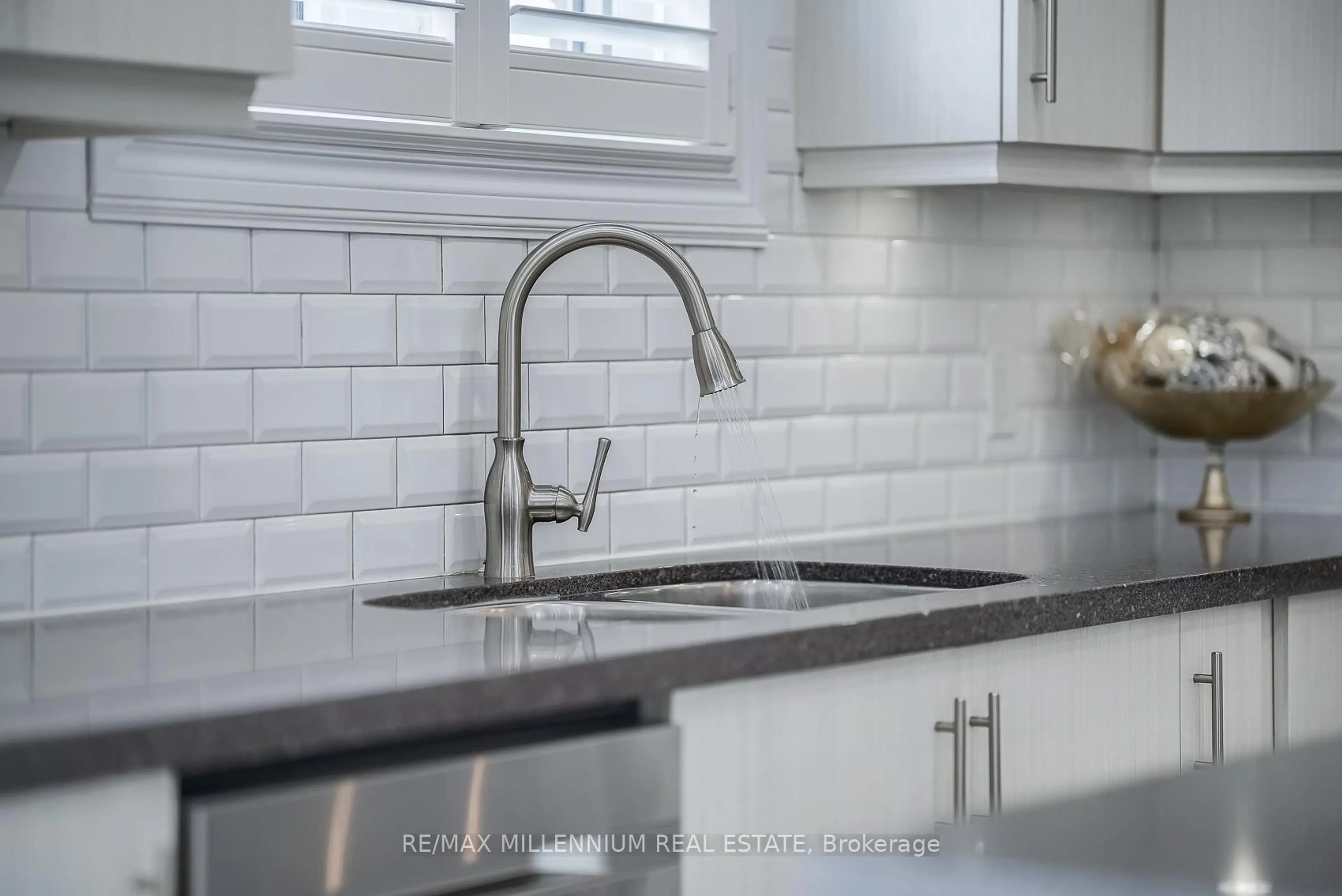 Contemporary kitchen, ceramic/tile floor for 190 Symington Ave, Oshawa Ontario L1L 0J8