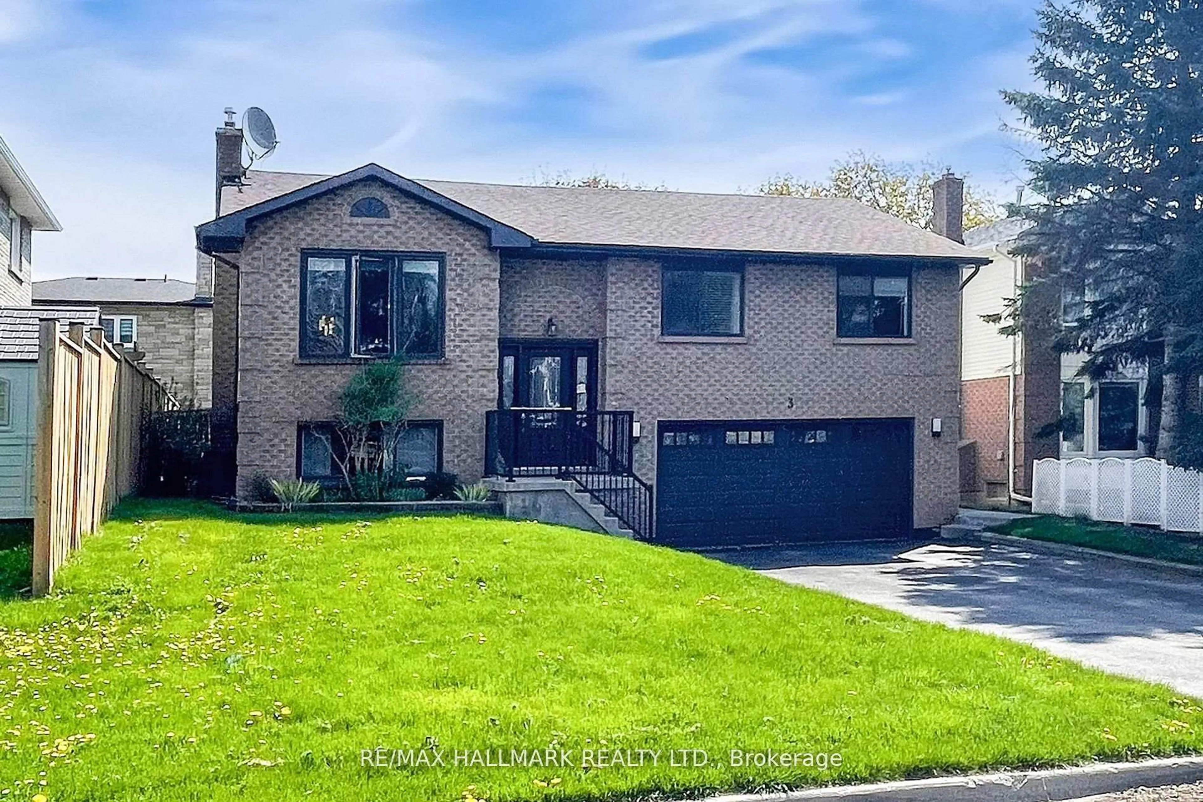 Home with brick exterior material, street for 3 Cherry Blossom Cres, Clarington Ontario L1E 1H1