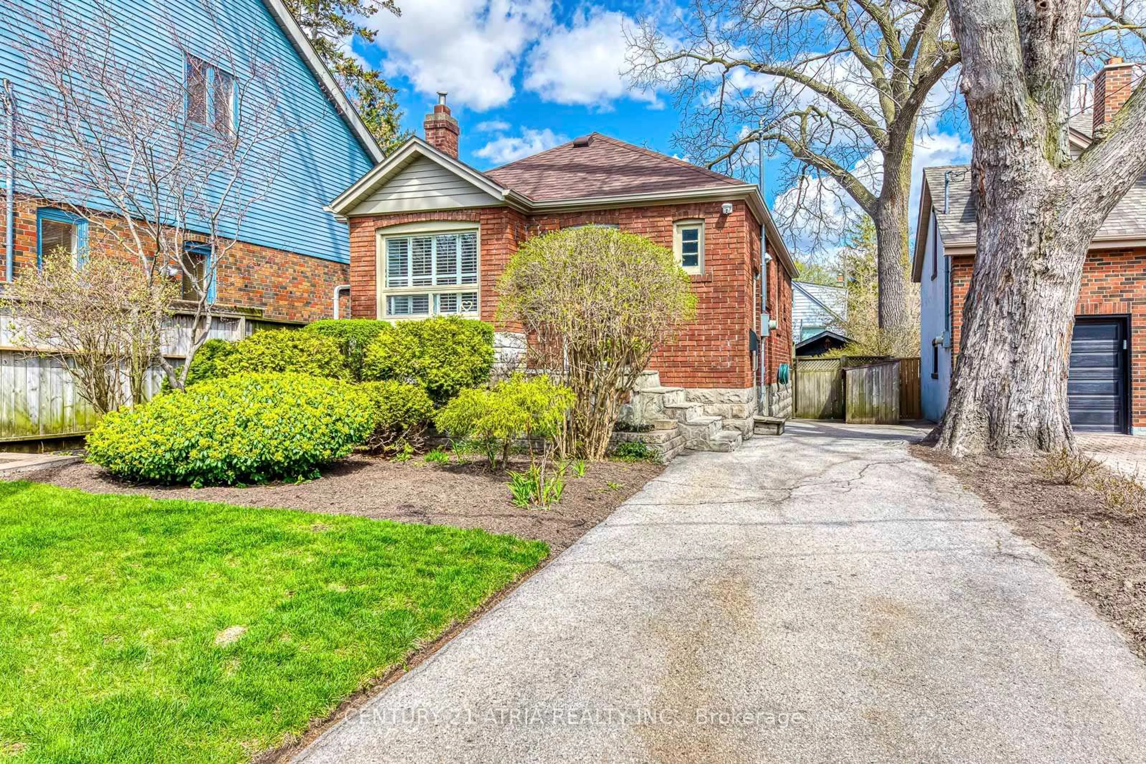 Home with brick exterior material, street for 20 1/2 East Rd, Toronto Ontario M1N 2A1