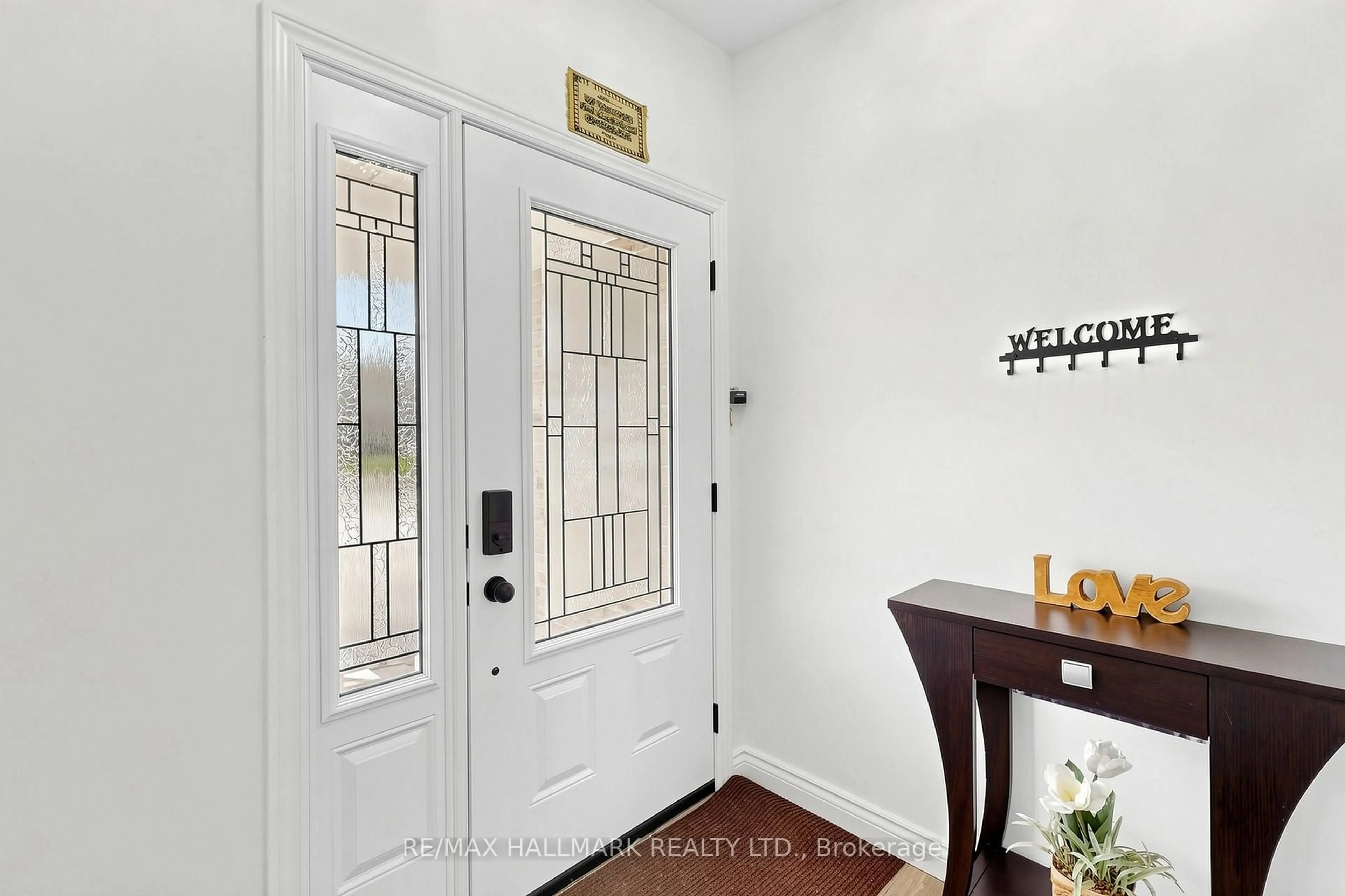 Indoor entryway for 173 Rands Rd, Ajax Ontario L1S 3Z9