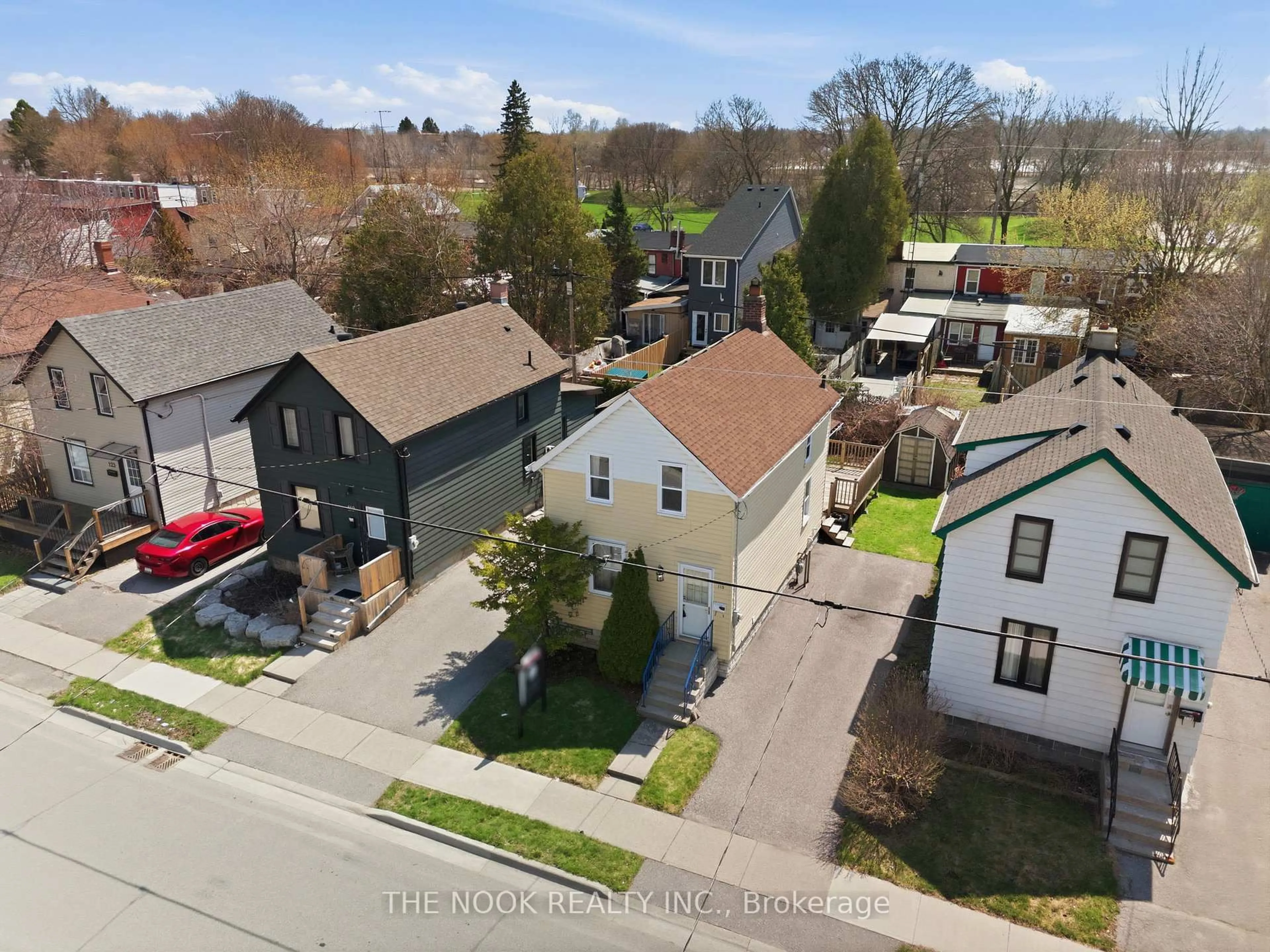 A pic from outside/outdoor area/front of a property/back of a property/a pic from drone, street for 115 Banting Ave, Oshawa Ontario L1H 2M5