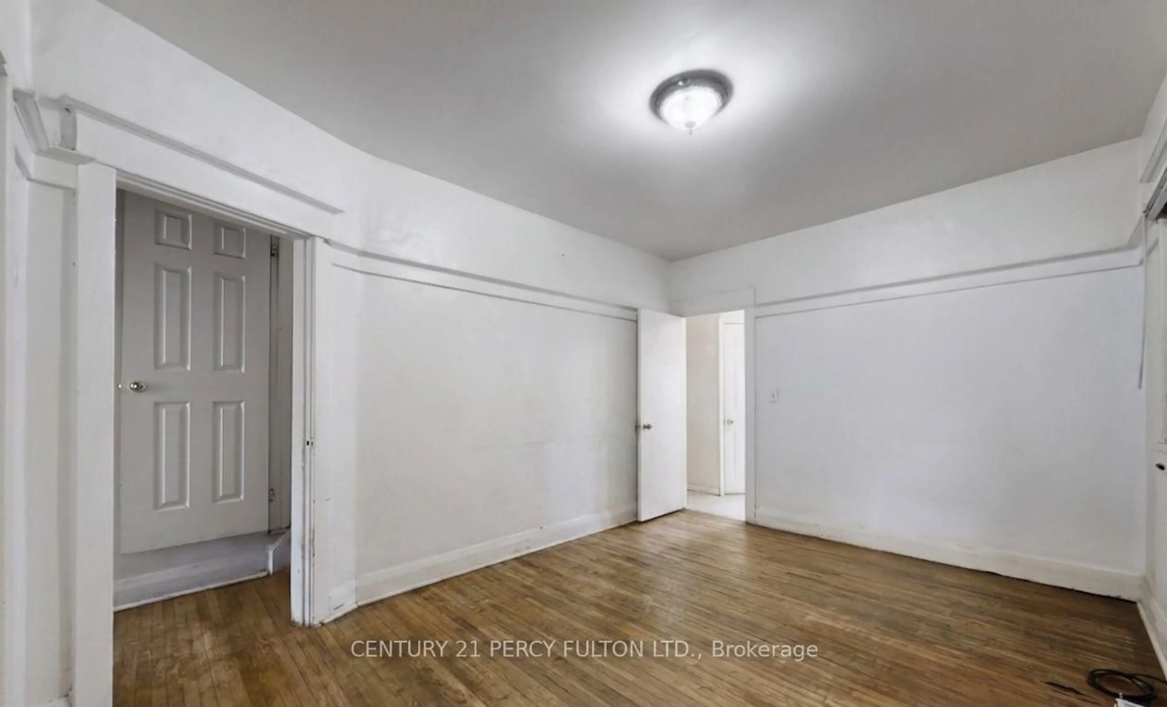 A pic of a room for 366 Coxwell Ave, Toronto Ontario M4L 3B7
