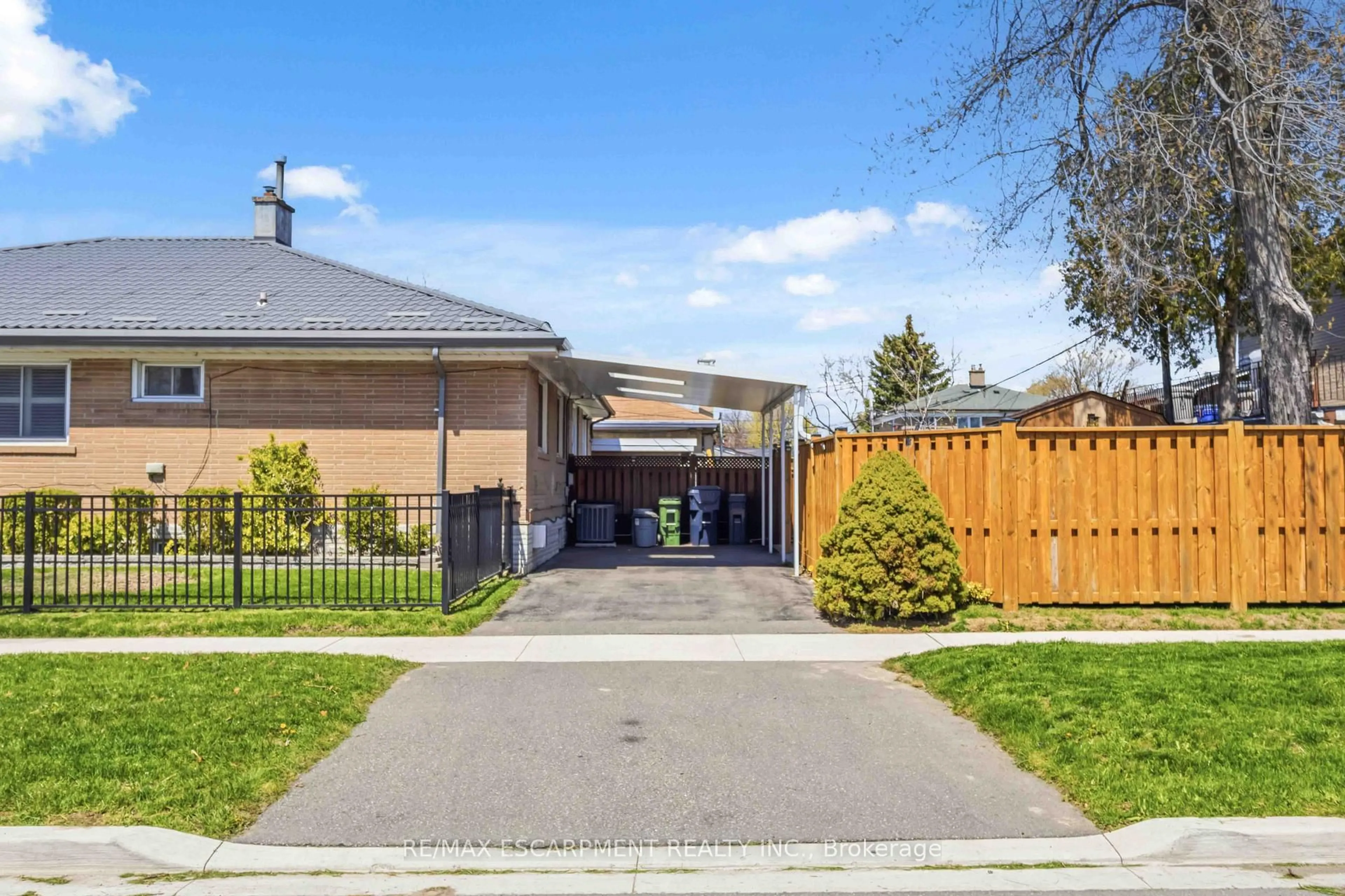 Unknown for 1 Birkdale Rd, Toronto Ontario M1P 3R2