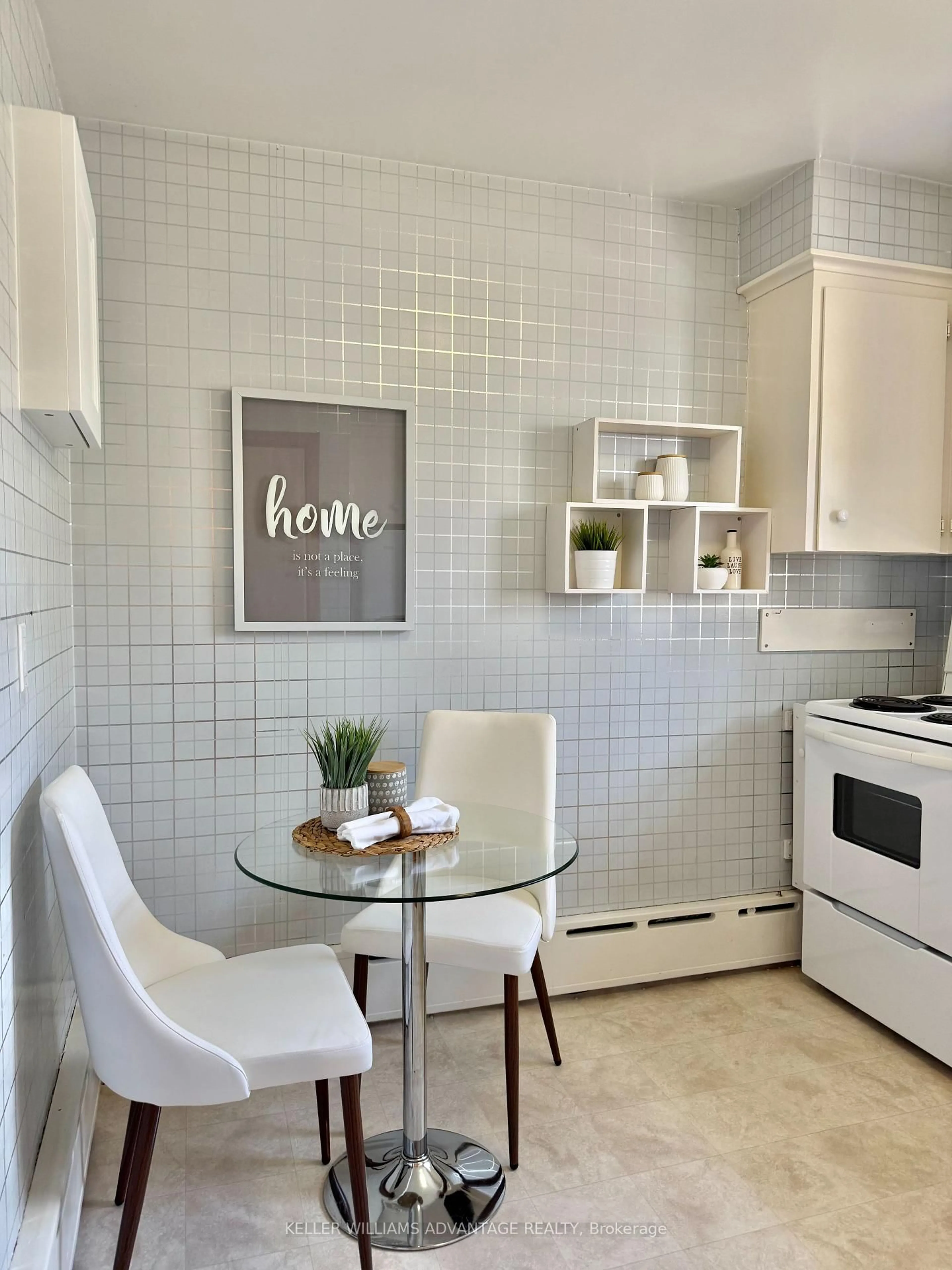 Unknown for 118 Silver Birch Ave, Toronto Ontario M4E 3L4