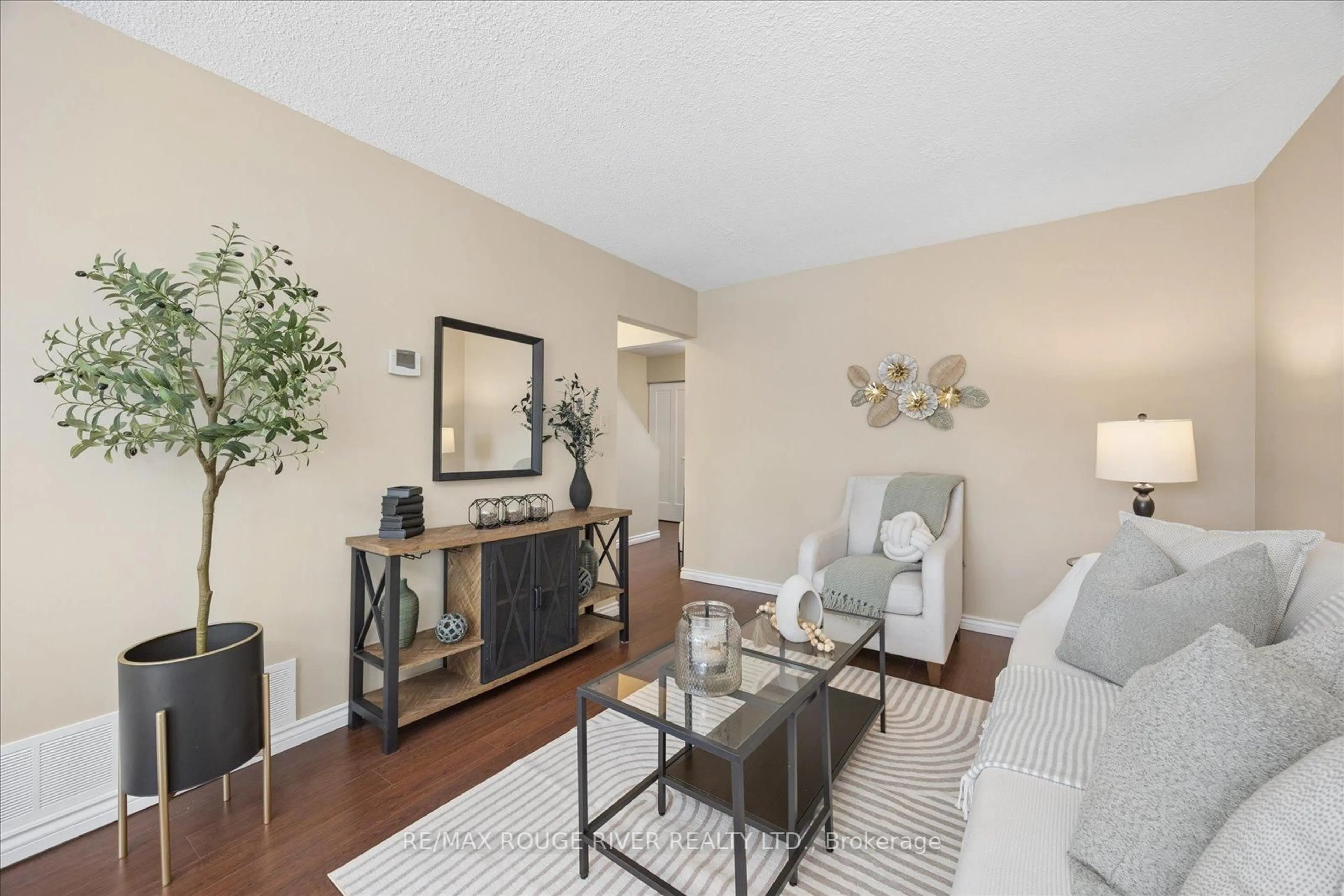 Living room with furniture, unknown for 886 Gentry Cres, Oshawa Ontario L1K 1L8