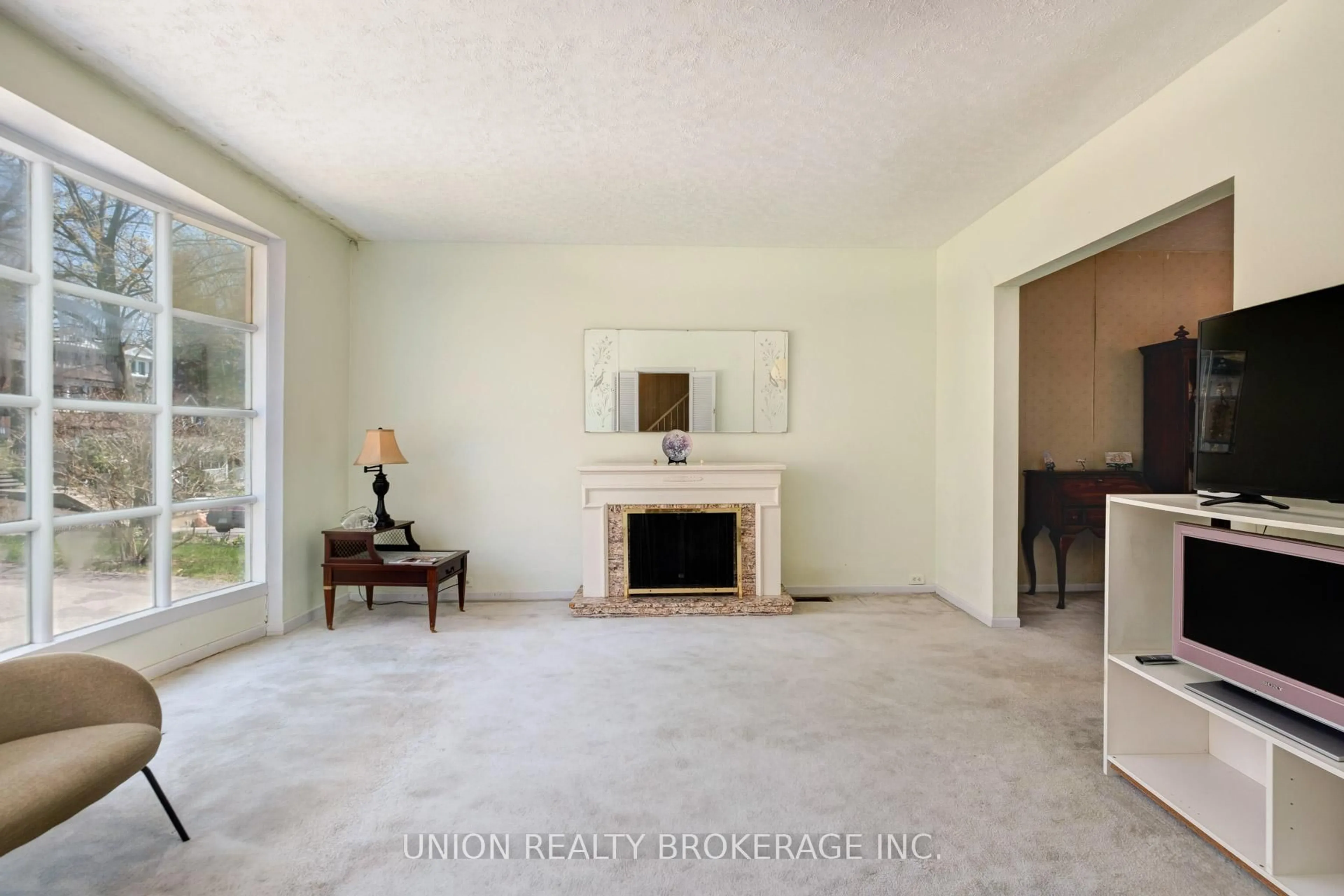 A pic of a room for 132 Silver Birch Ave, Toronto Ontario M4E 3L4