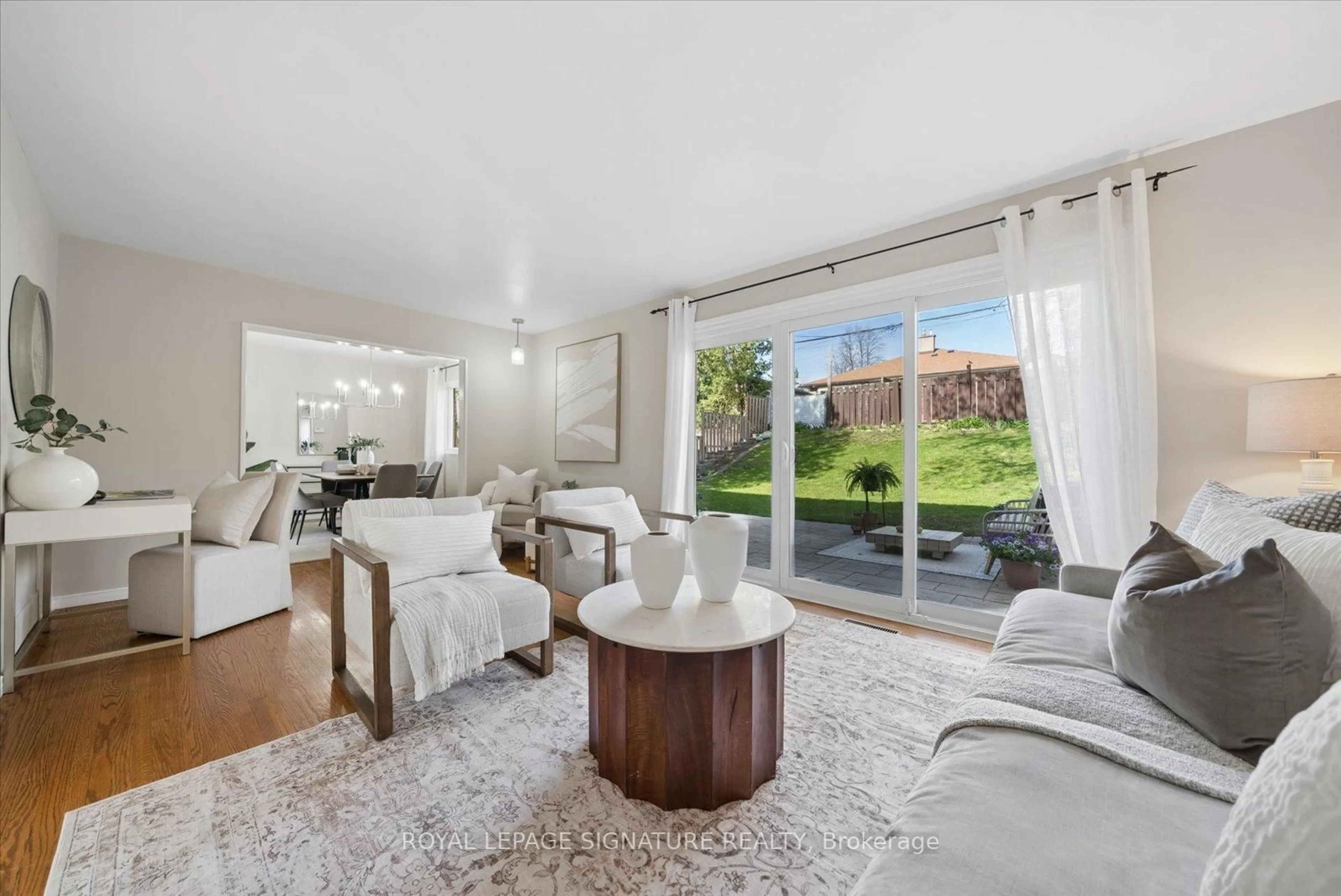Living room with furniture, unknown for 21 Munson Cres, Toronto Ontario M1P 3M8