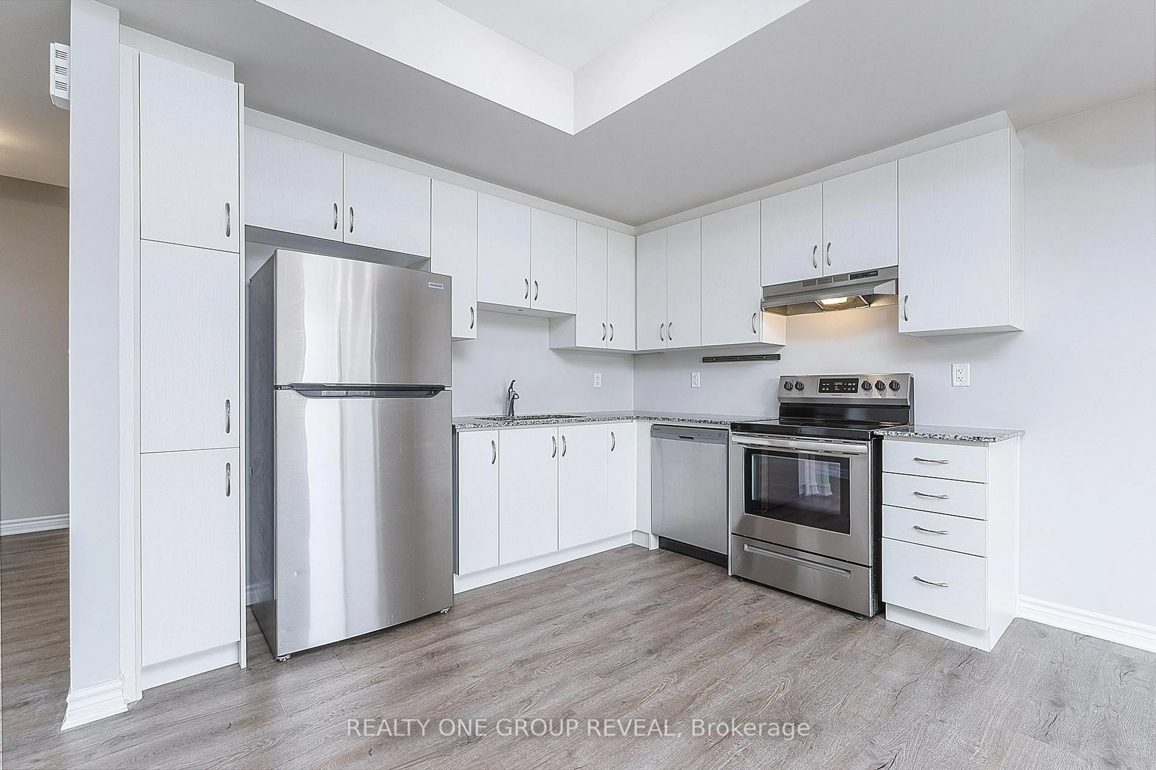 Standard kitchen, wood/laminate floor for 616 1034 Reflection Pl, Pickering Ontario L1X 0L1