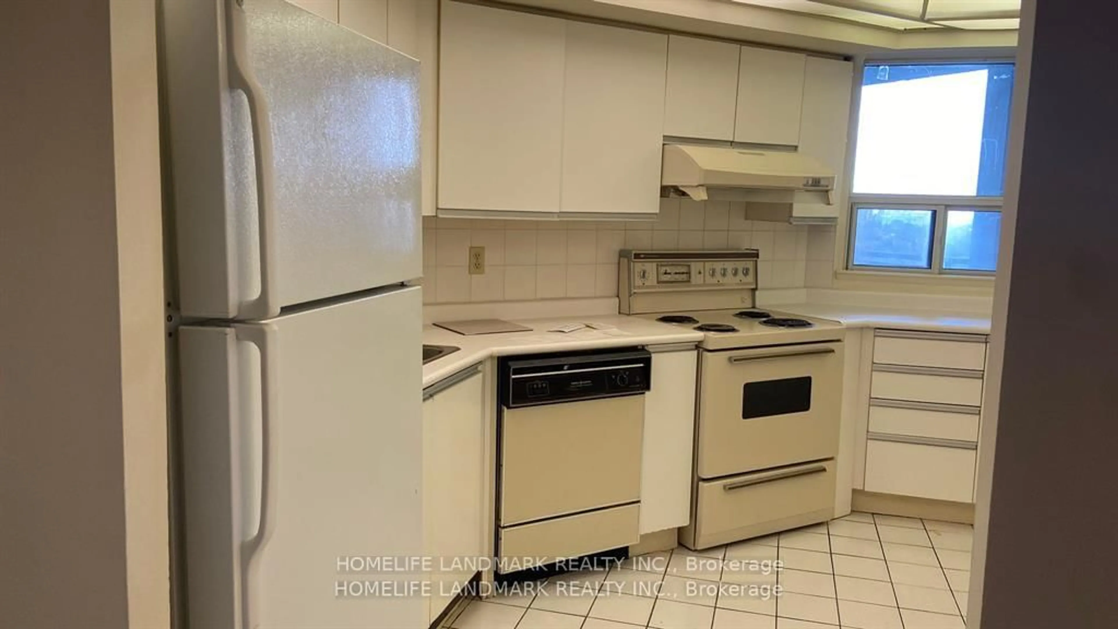 Standard kitchen, unknown for 4725 Sheppard Ave #1217, Toronto Ontario M1S 5B2