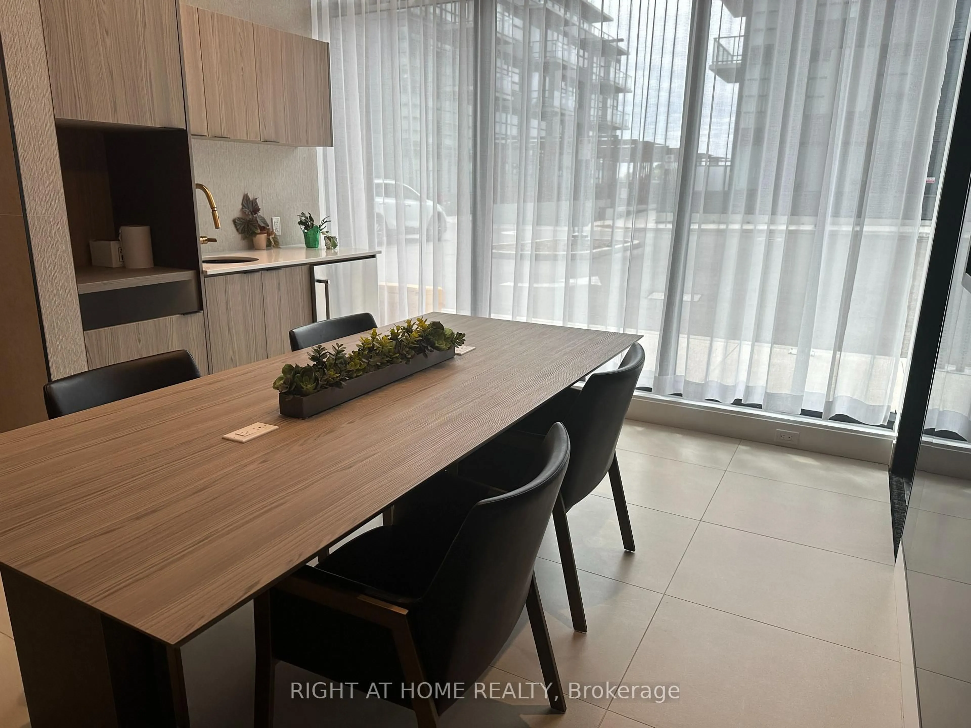 Dining room, unknown for 1606 Charles St #1308, Whitby Ontario L1N 0P1