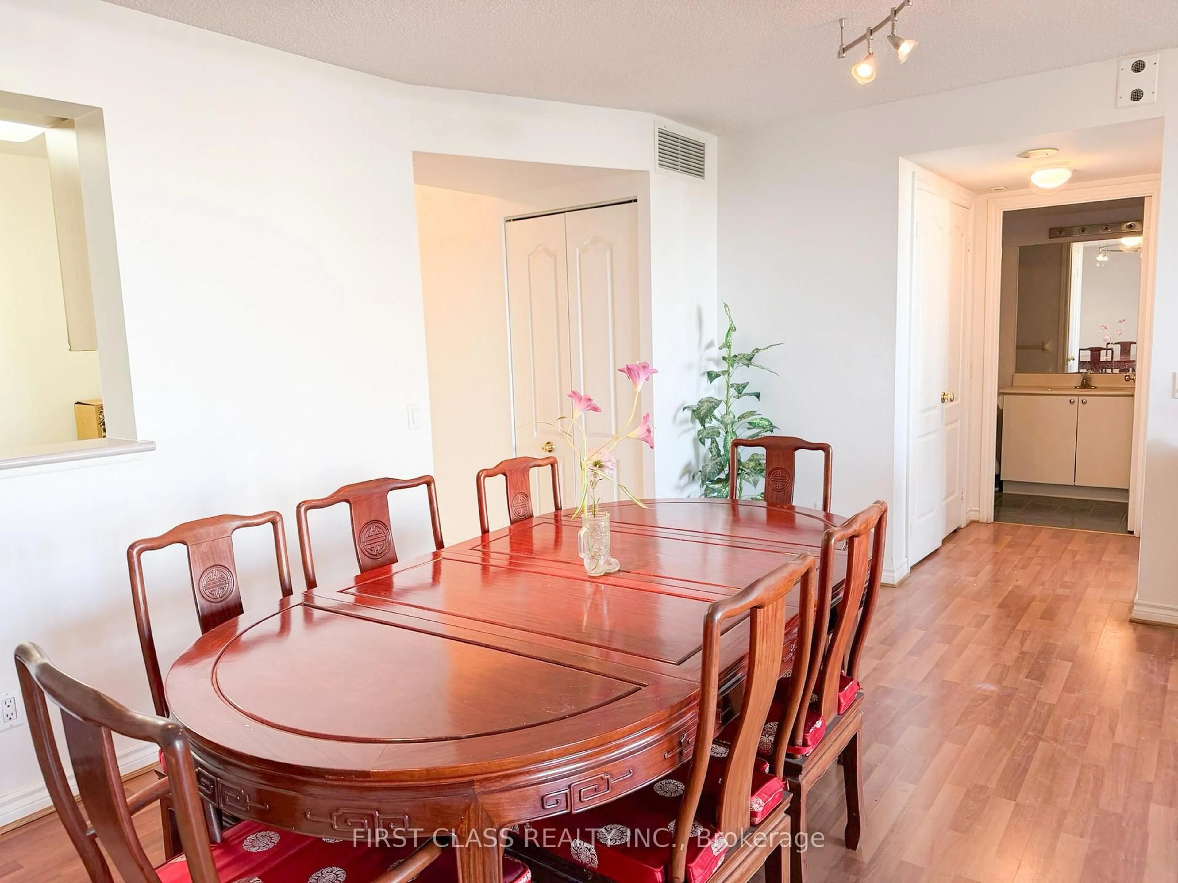 Dining room, wood/laminate floor for 115 Omni Dr #807, Toronto Ontario M1P 5B4