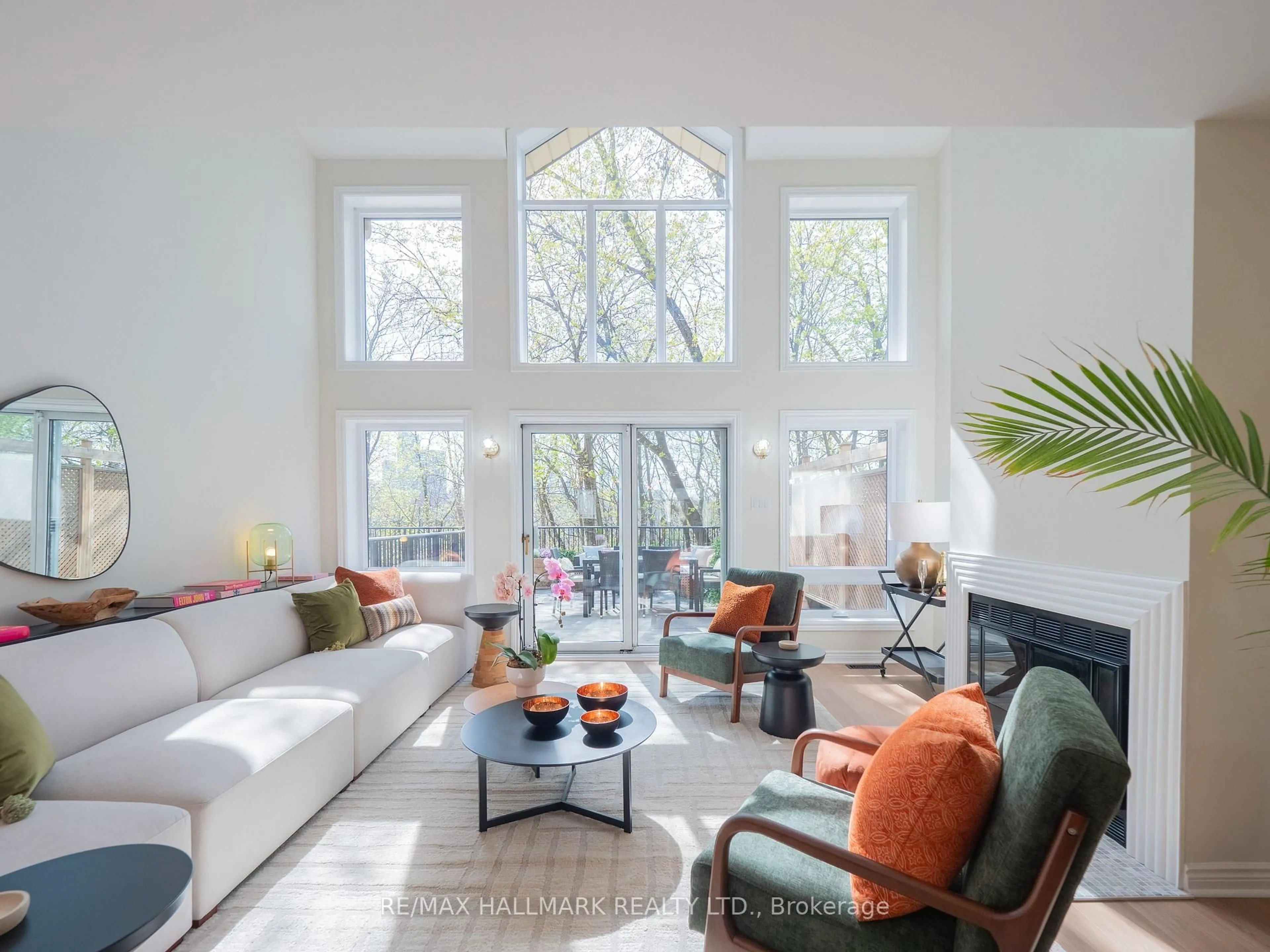 Living room with furniture, unknown for 18 Doncrest Rd #TH #2, Toronto Ontario M4K 1R8