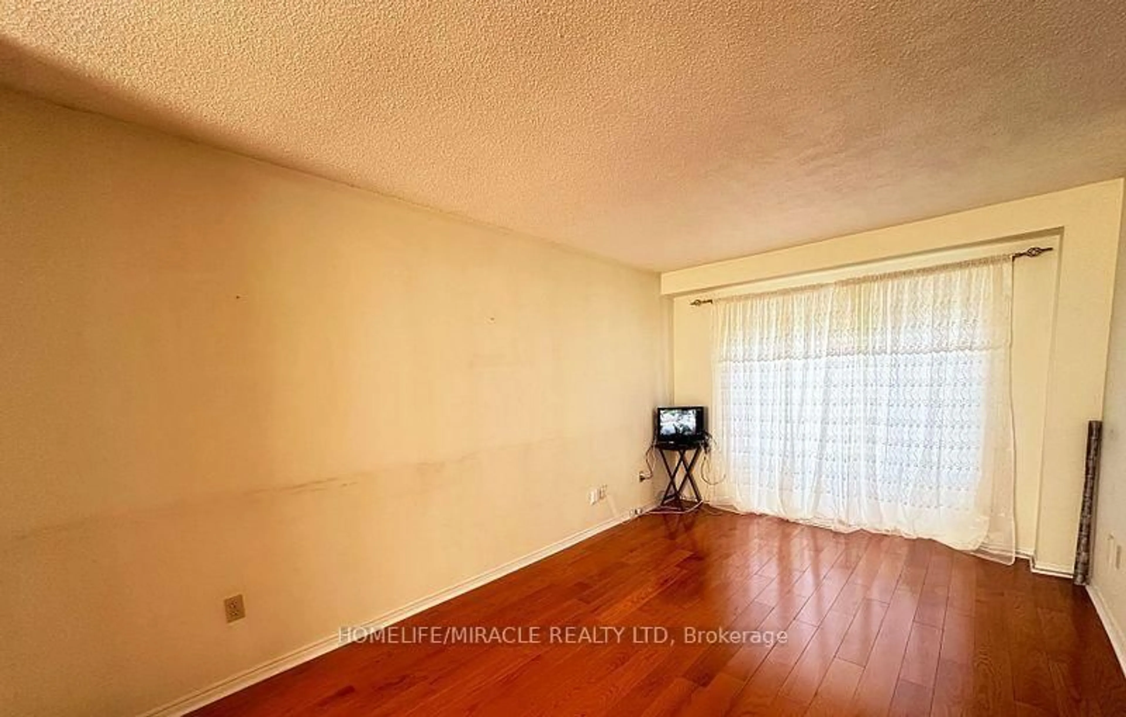 A pic of a room for 8 Lansbury Dr, Toronto Ontario M1V 3H6